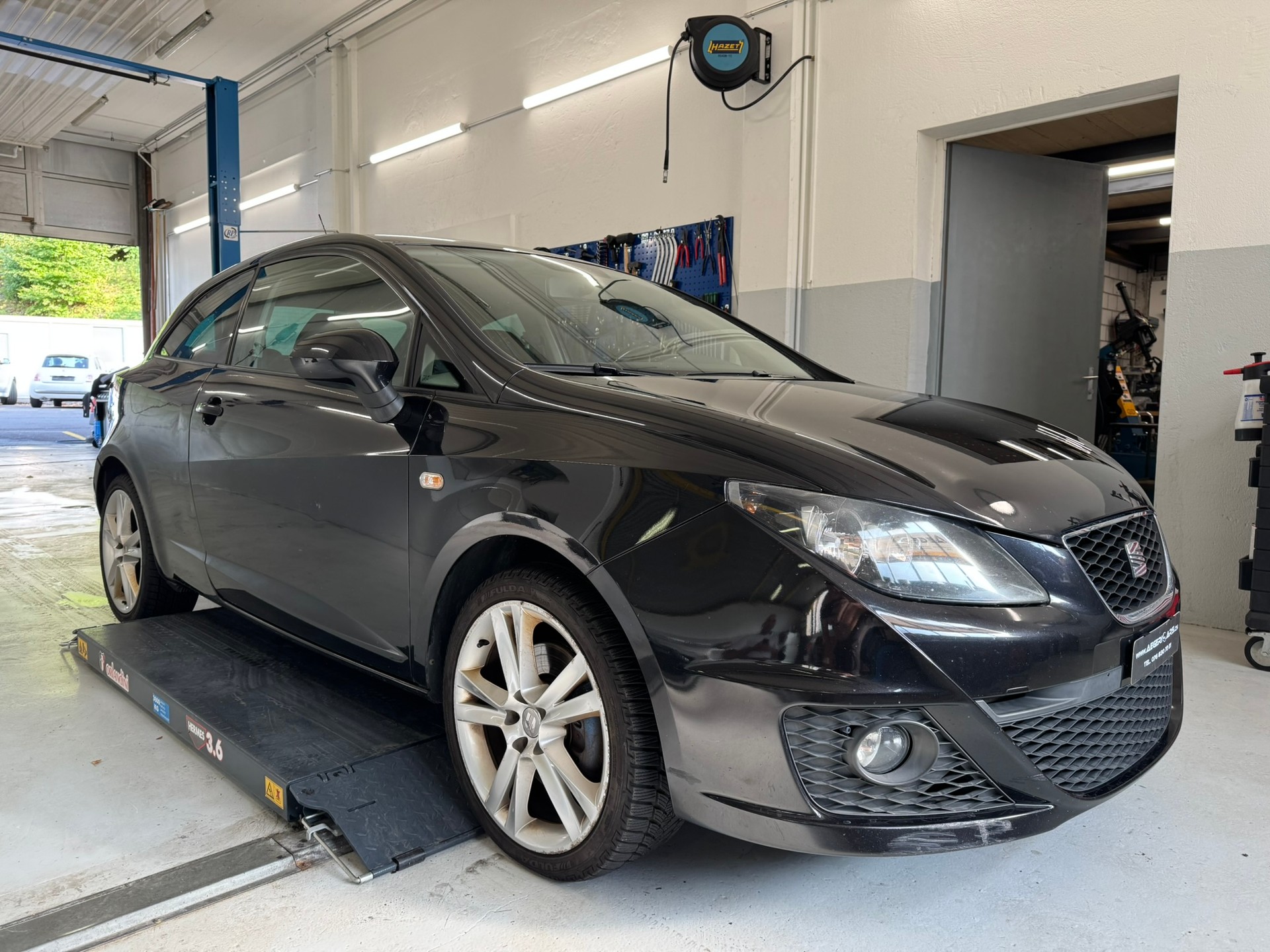 SEAT Ibiza SC 2.0 TDI FR-image-2