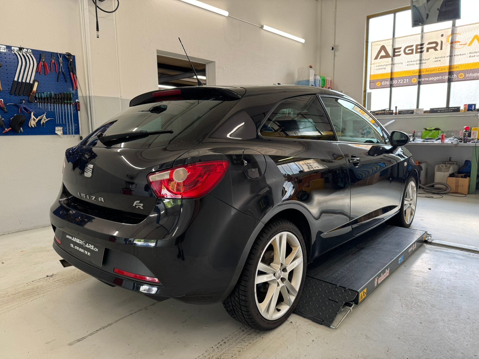 SEAT Ibiza SC 2.0 TDI FR-image-3