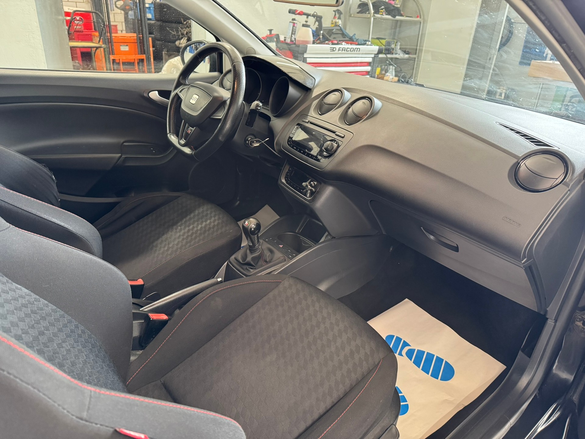 SEAT Ibiza SC 2.0 TDI FR-image-9