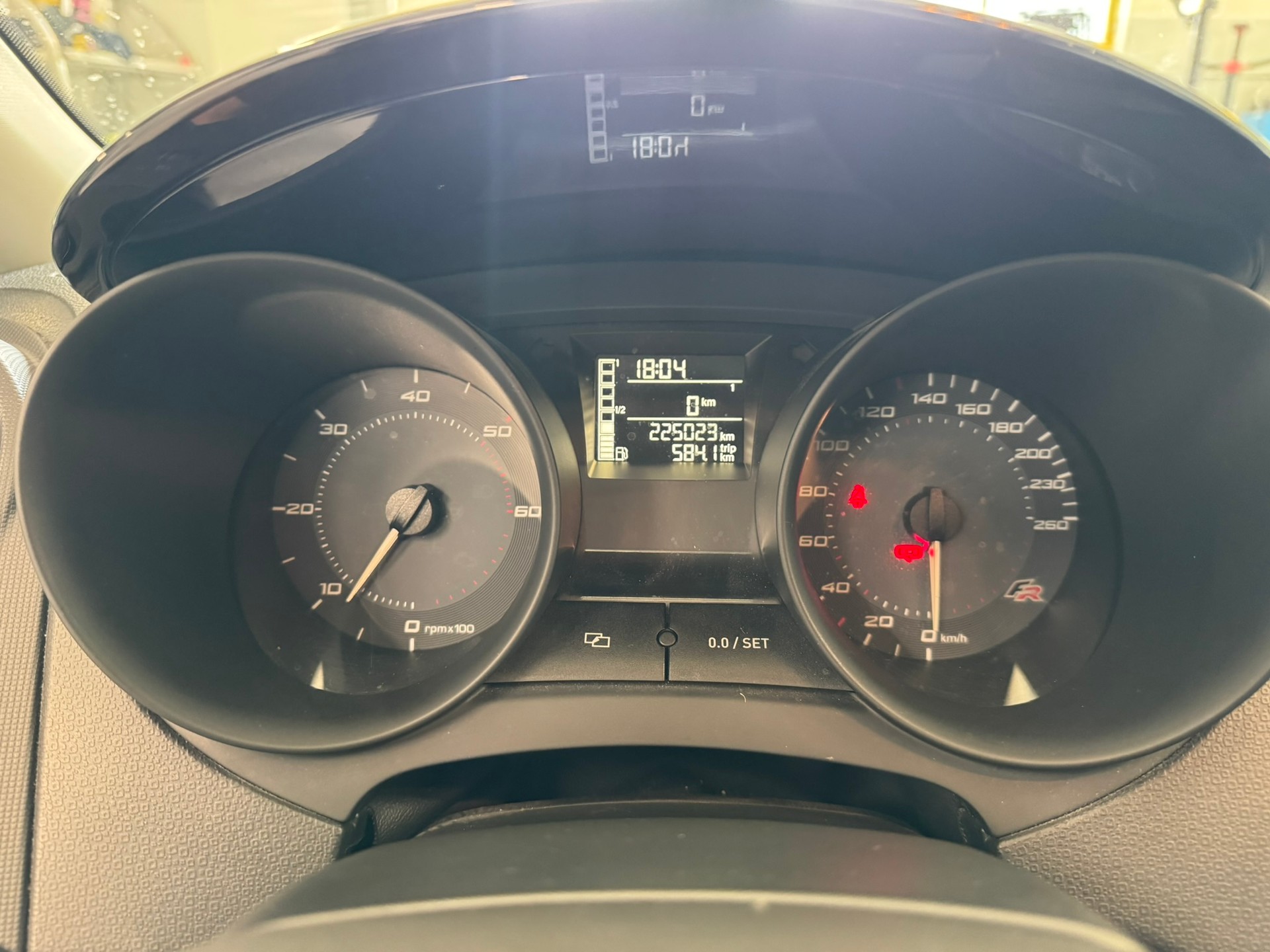 SEAT Ibiza SC 2.0 TDI FR-image-10