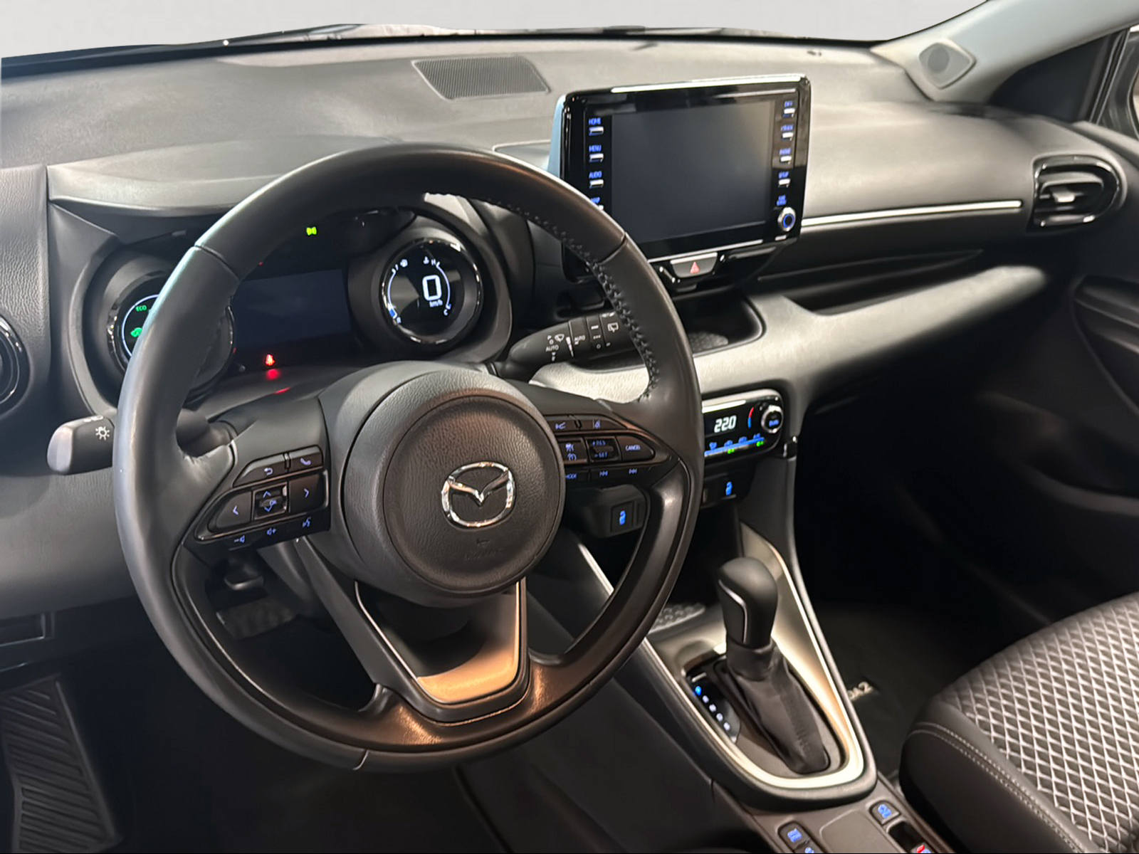 MAZDA 2 Hybrid Agile-image-8
