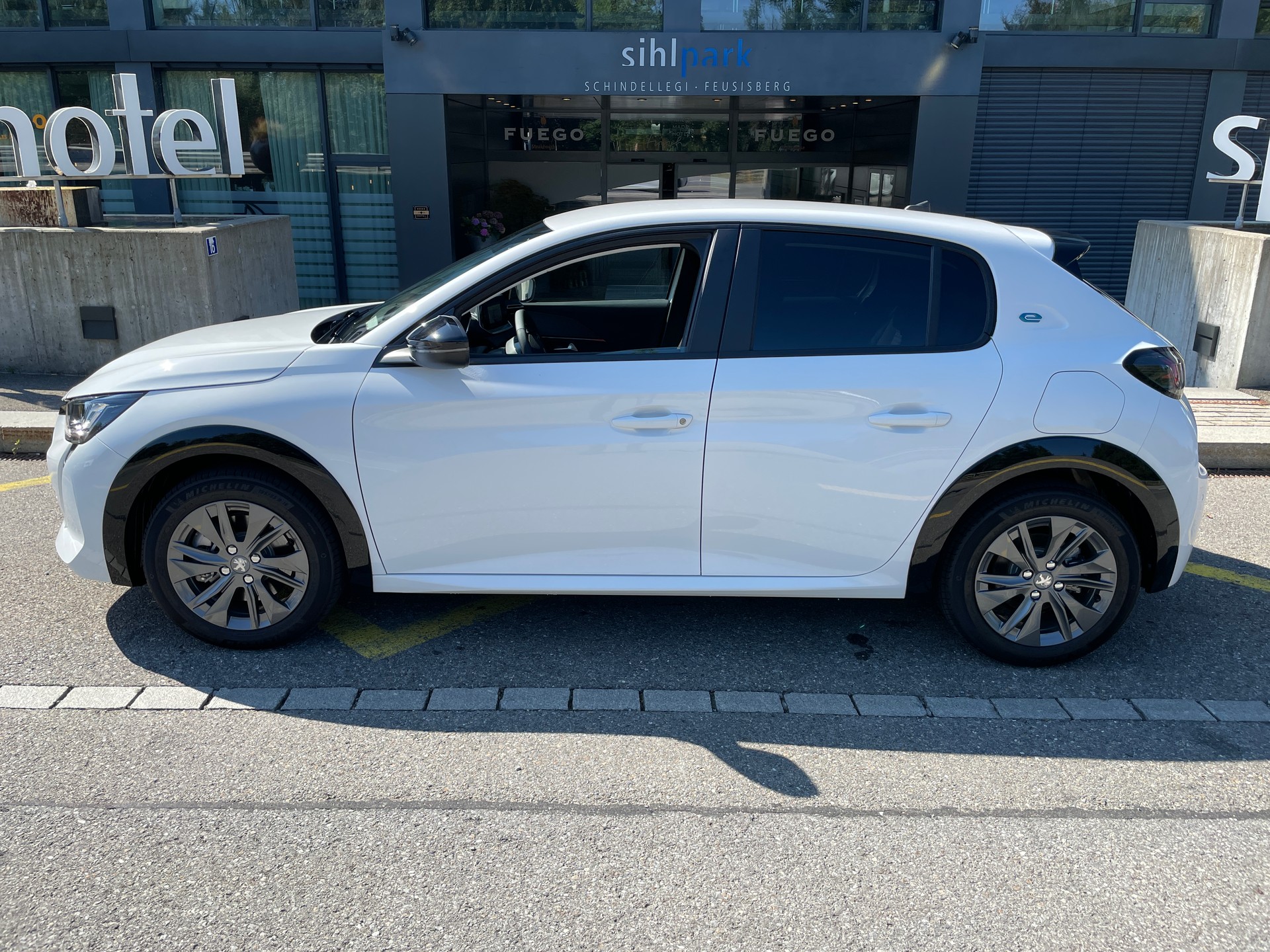 PEUGEOT 208 Elektrik Active Pack, 3-Phasenladung-image-8