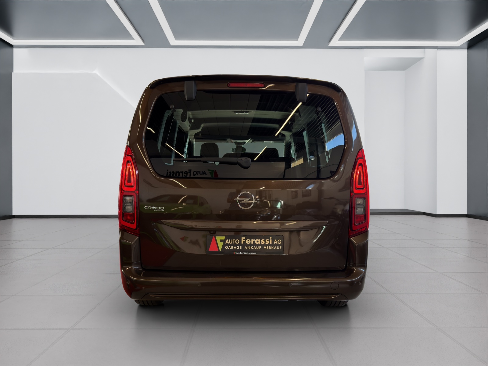 OPEL Combo Life XL 1.2 Innovation-image-4