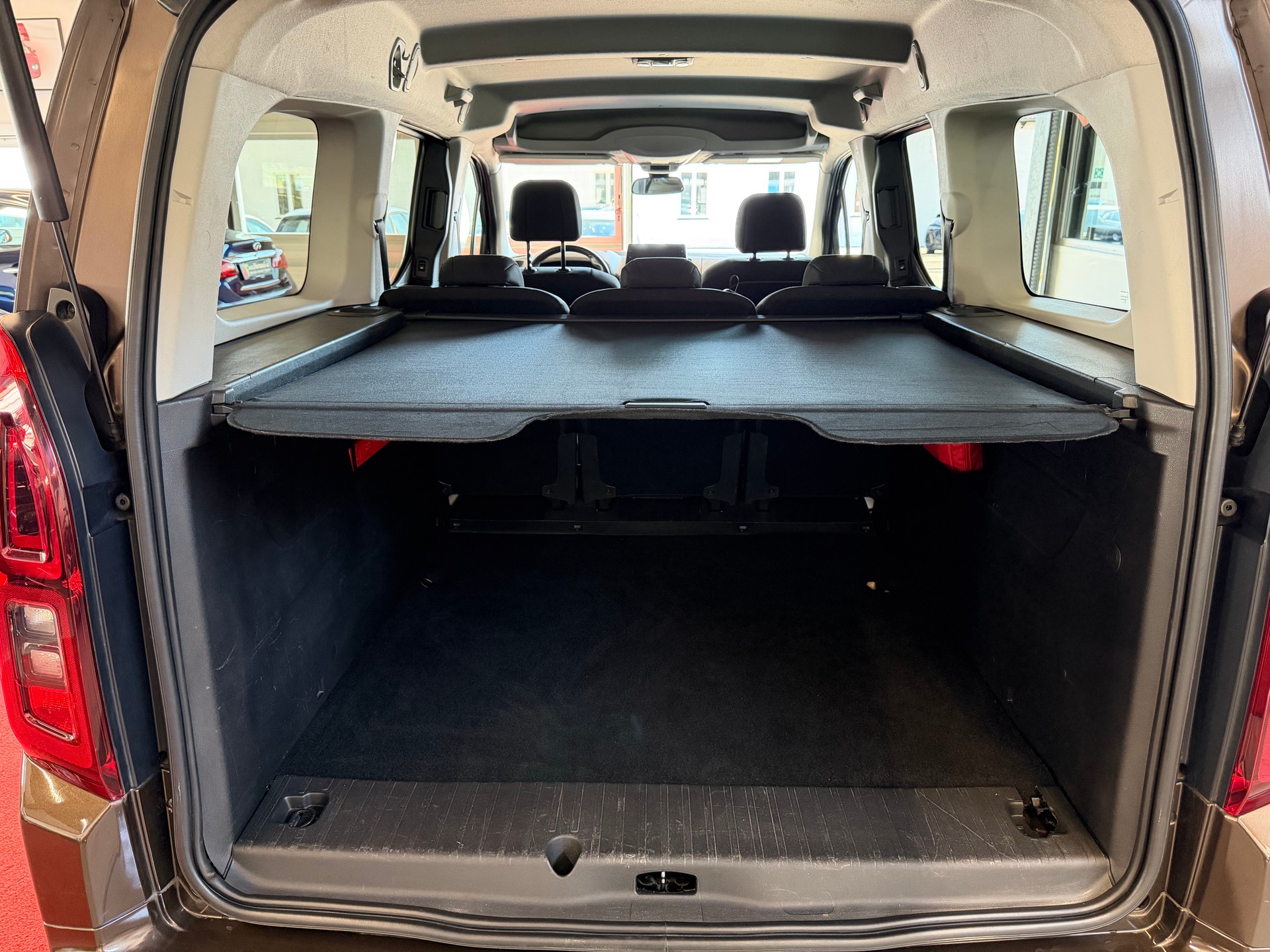 OPEL Combo Life XL 1.2 Innovation-image-28