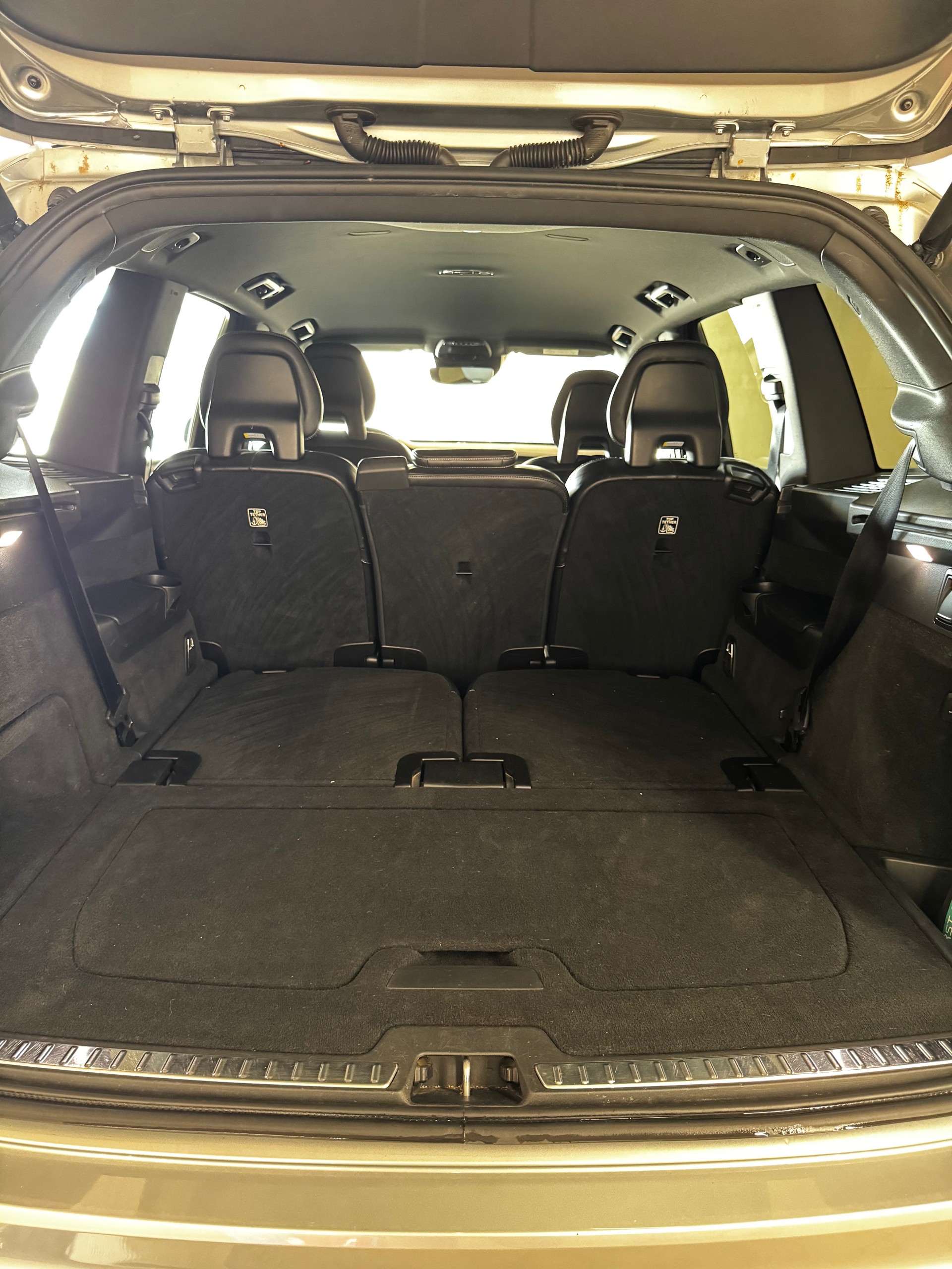 VOLVO 2.0 T6 R-Design 7P. AWD-image-4
