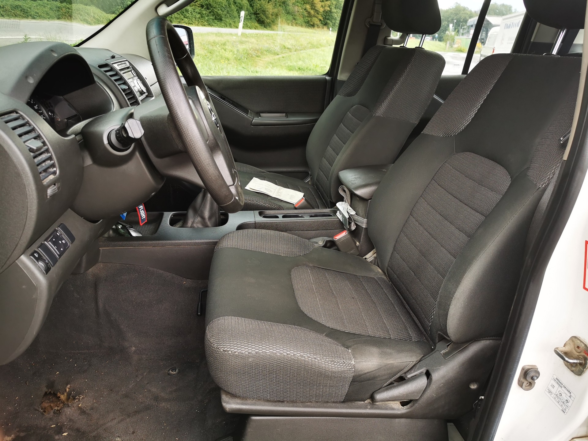 NISSAN Navara 2.5 dci-image-12