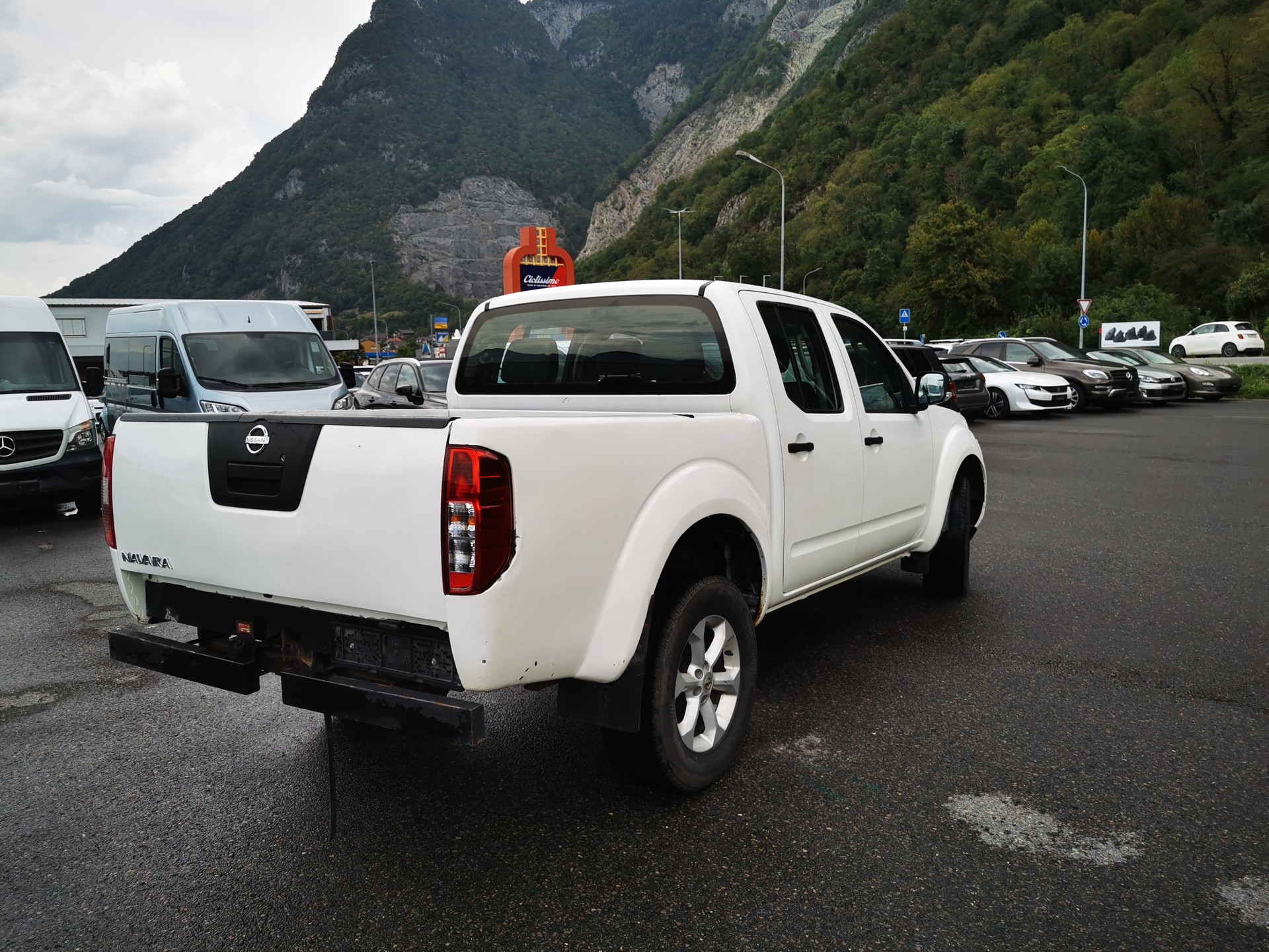 NISSAN Navara 2.5 dci-image-1