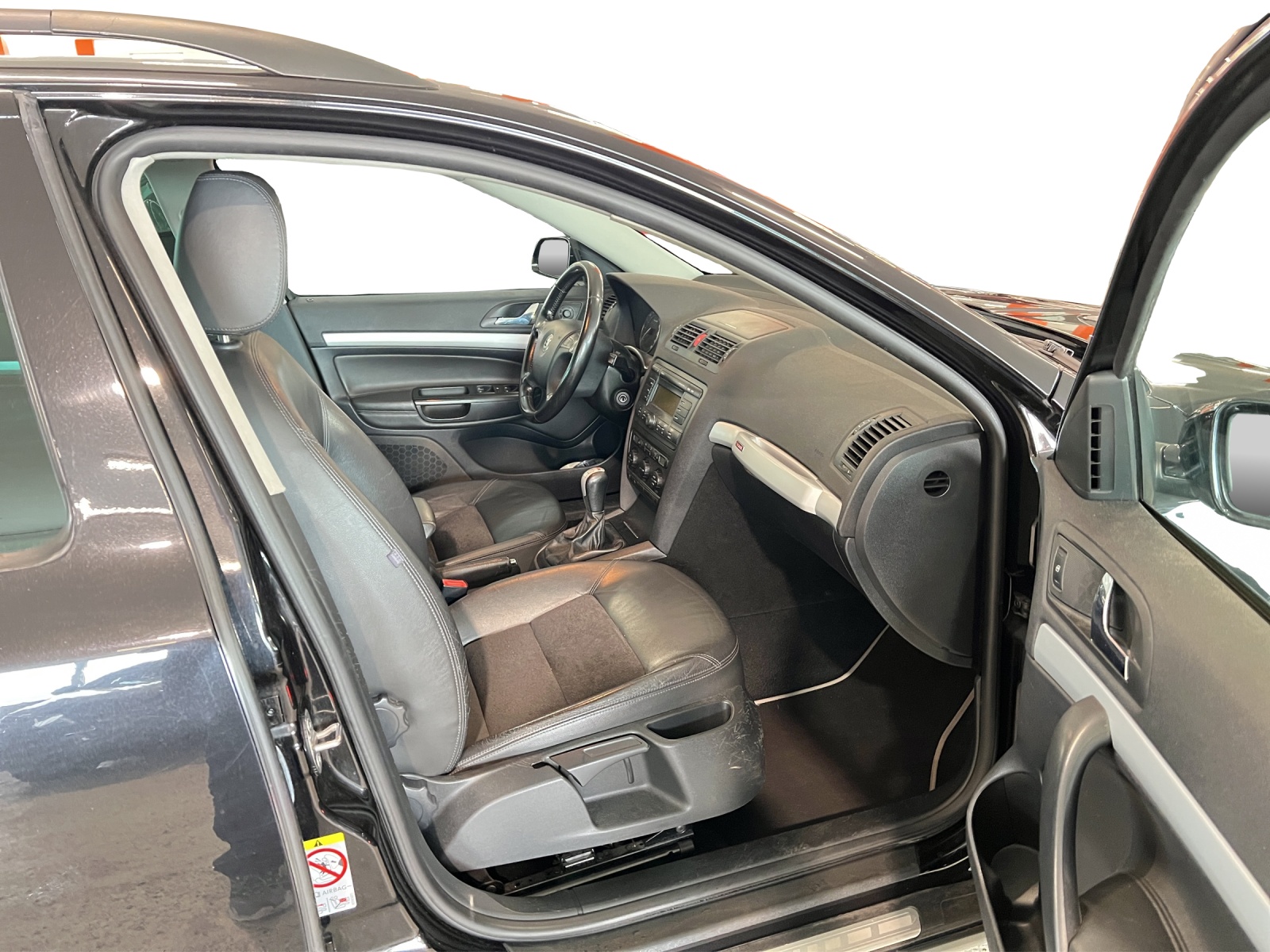 SKODA Octavia Scout 2.0 TDI 4x4-image-6
