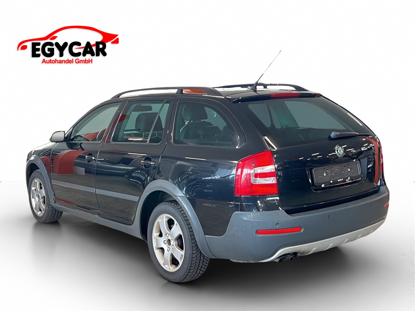 SKODA Octavia Scout 2.0 TDI 4x4-image-4