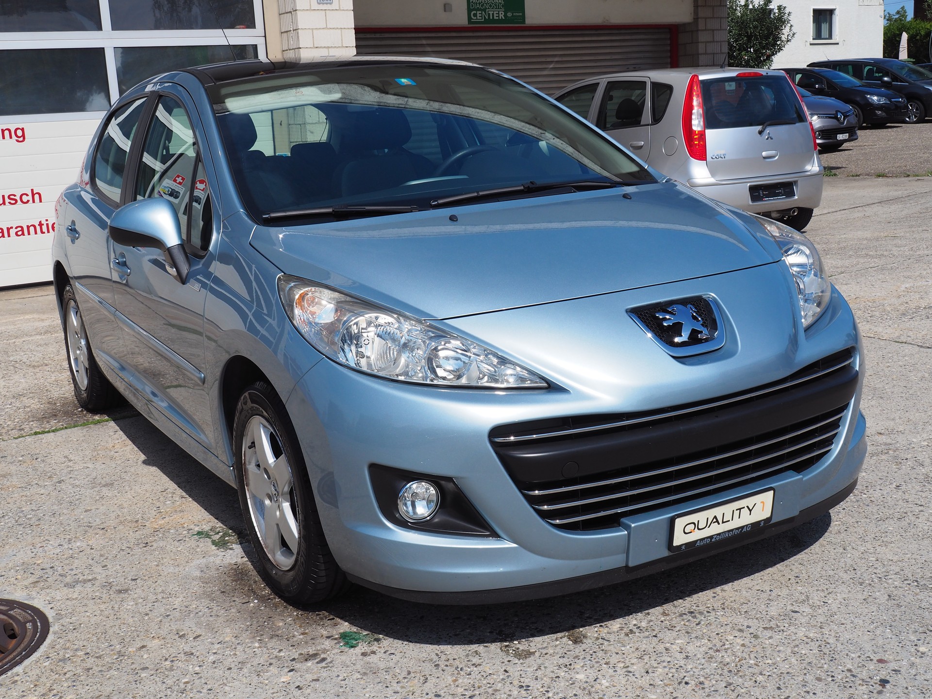 PEUGEOT 207 1.4 16V Millesim 200-image-4