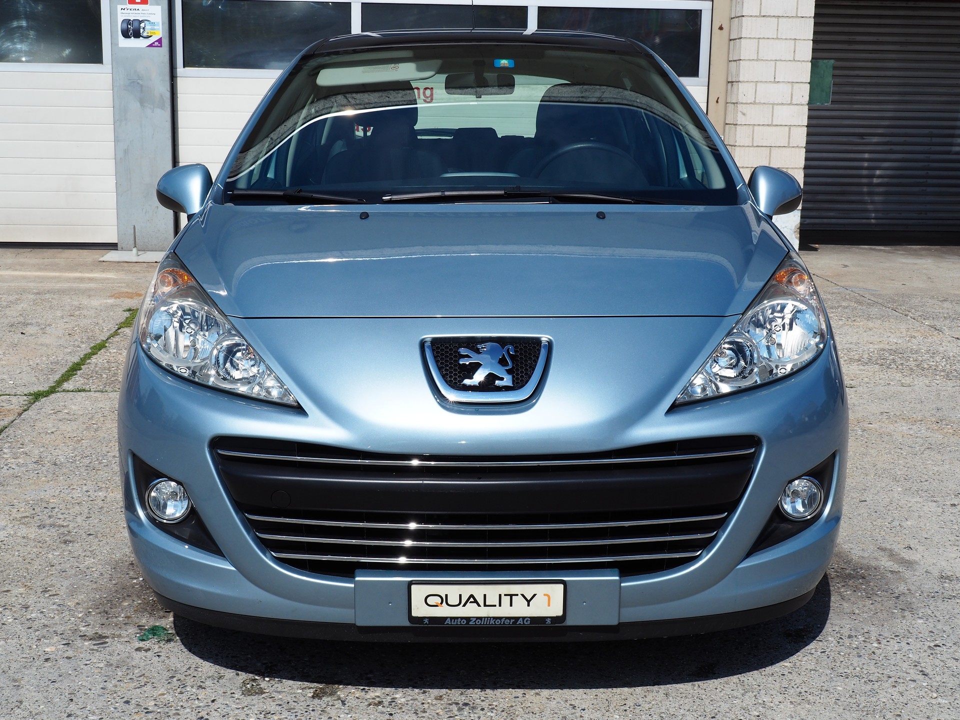 PEUGEOT 207 1.4 16V Millesim 200-image-3