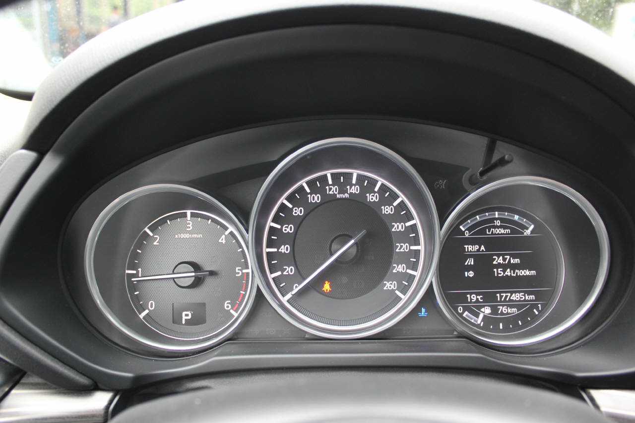 MAZDA CX-5 2.2 D 175 Revolution AWD-image-8