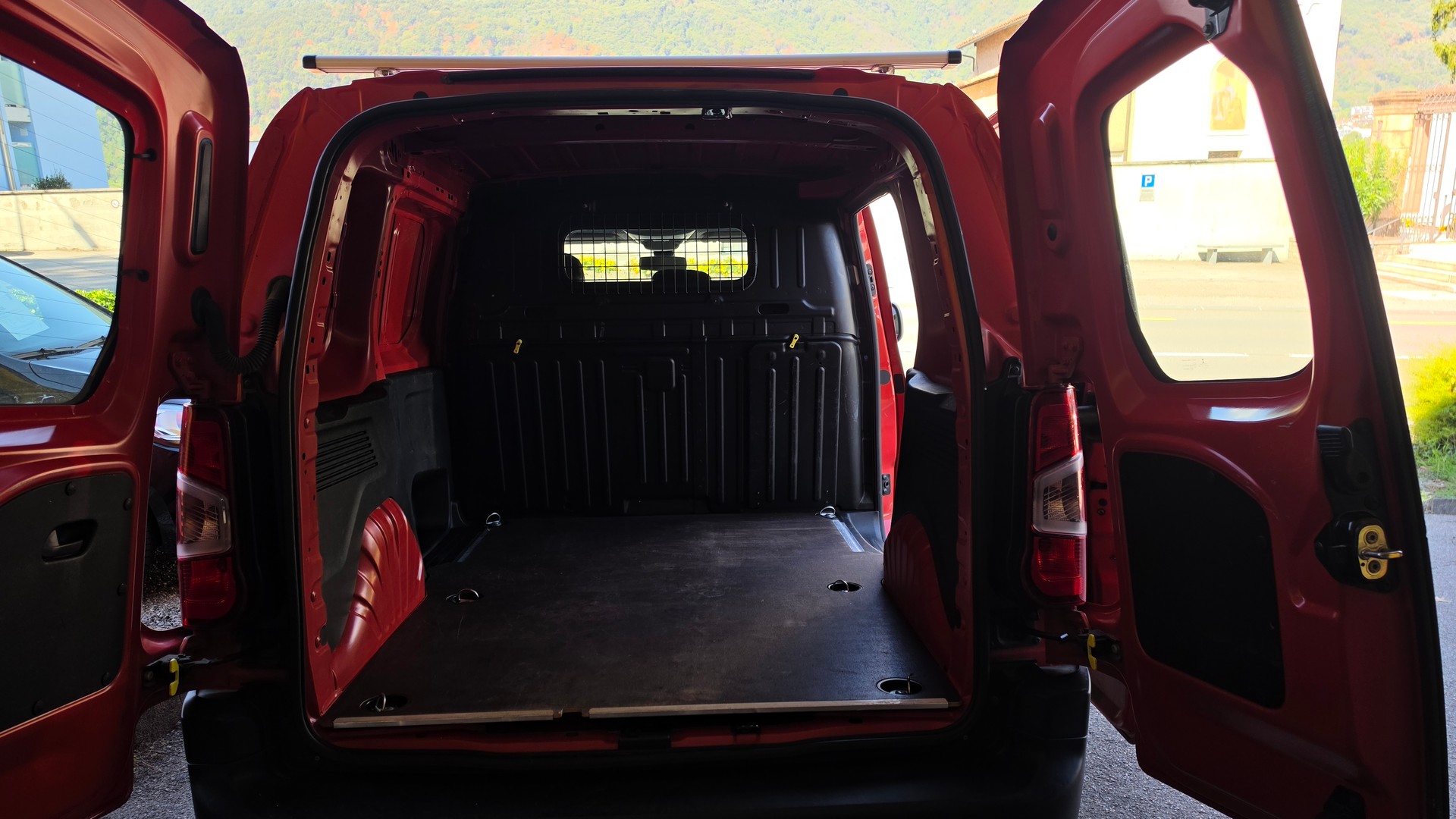 CITROEN 1.2 KOMBI STT-image-12