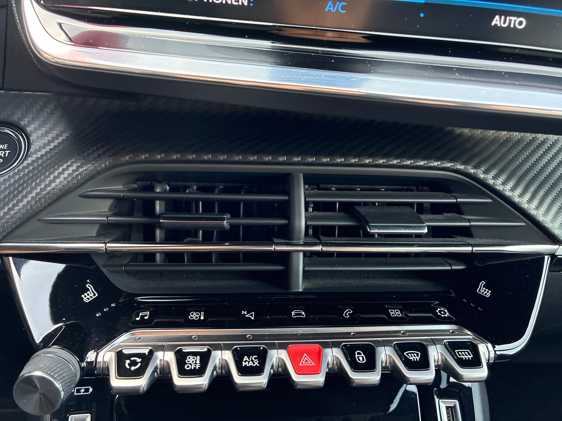 PEUGEOT 208 1.2 PureTech GT Pack EAT8 (Sport Ed. Nr.36/100)-image-17