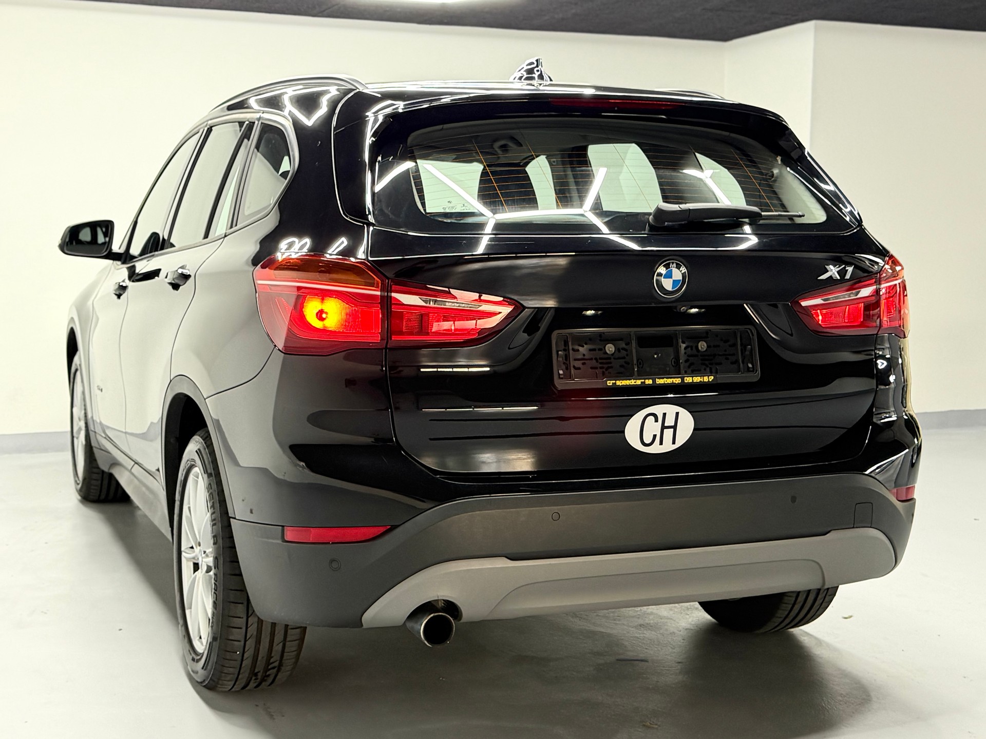 BMW X1 sDrive 18i Sport Line Steptronic DSK-image-6