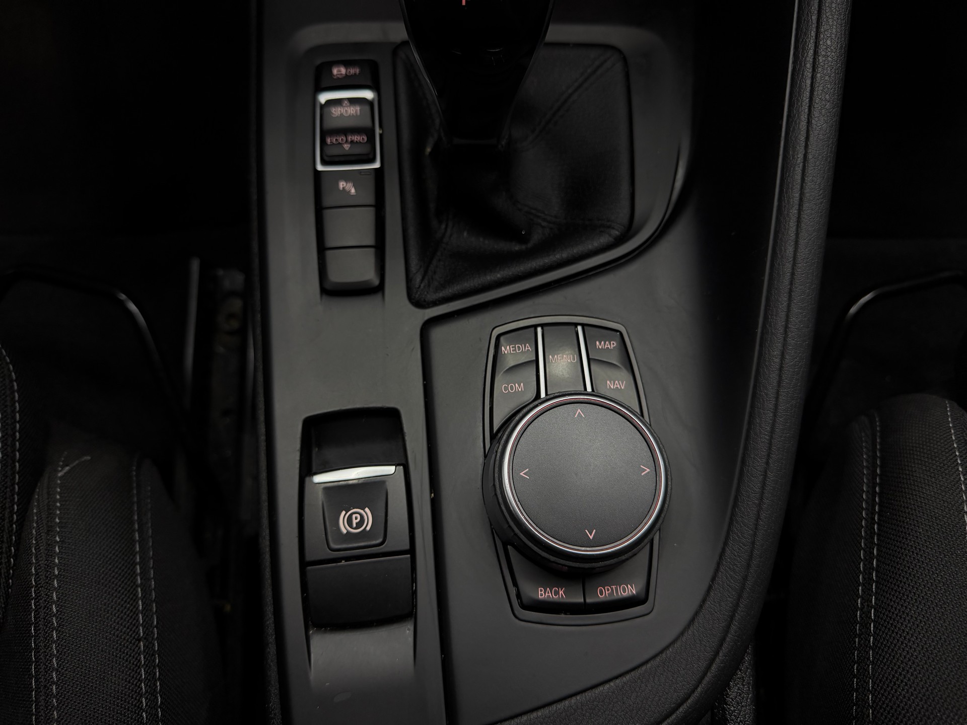 BMW X1 sDrive 18i Sport Line Steptronic DSK-image-18