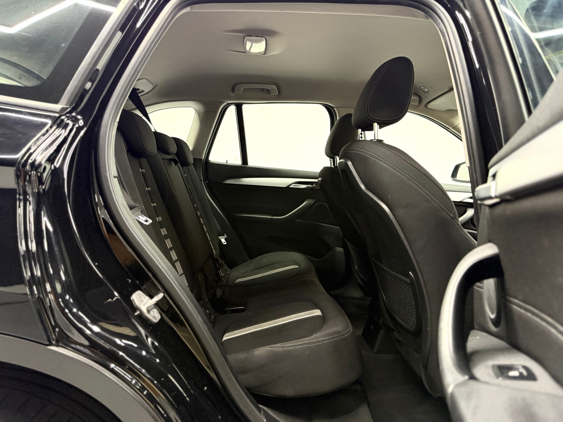BMW X1 sDrive 18i Sport Line Steptronic DSK-image-15