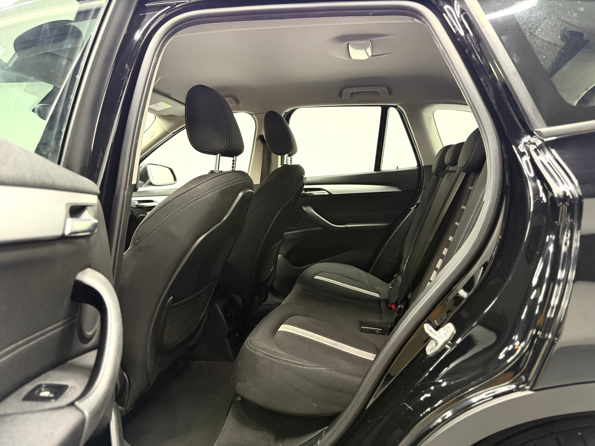 BMW X1 sDrive 18i Sport Line Steptronic DSK-image-12