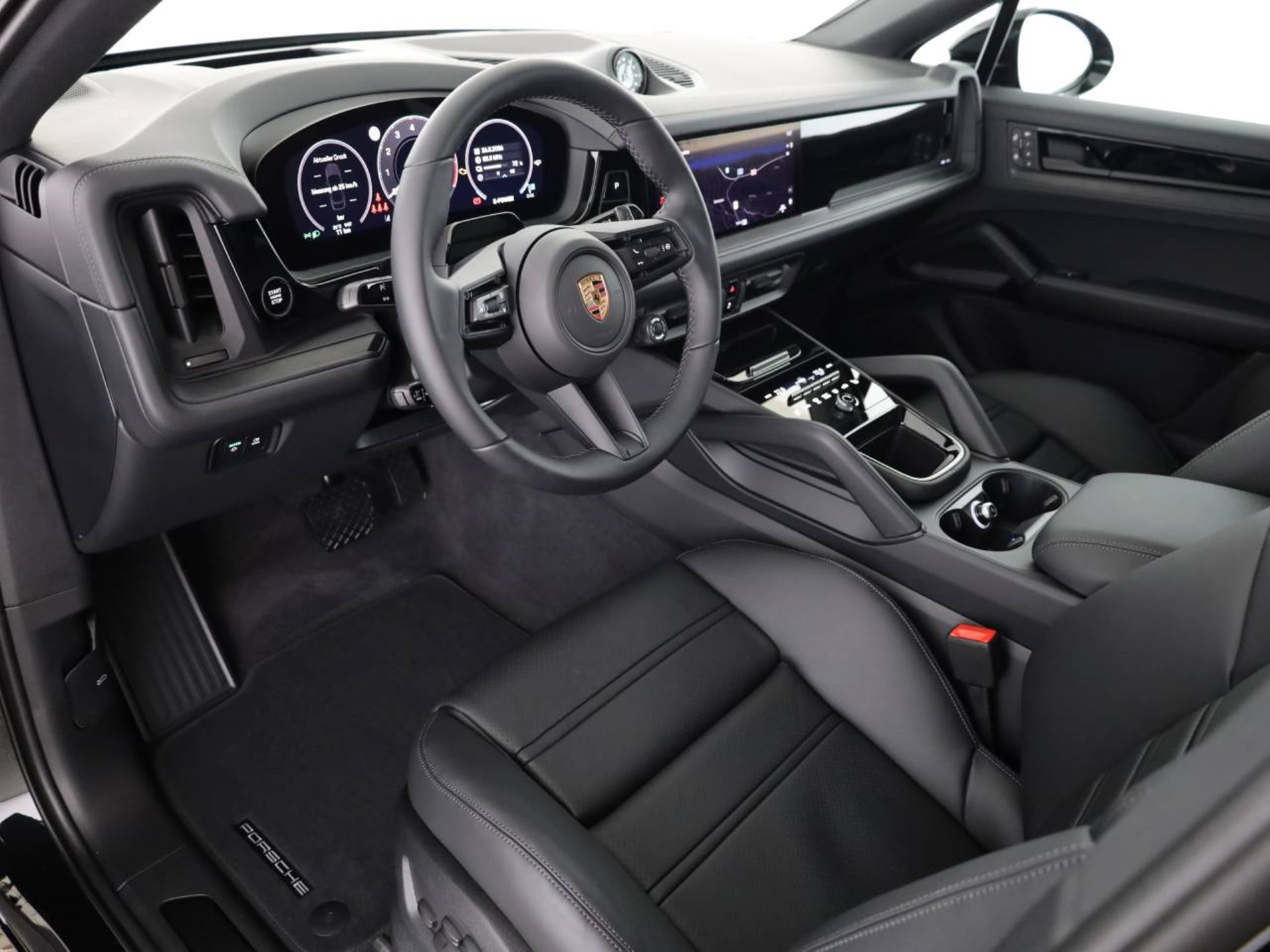 PORSCHE Cayenne E-Hybrid Coupé Black Edition-showroom-element-3