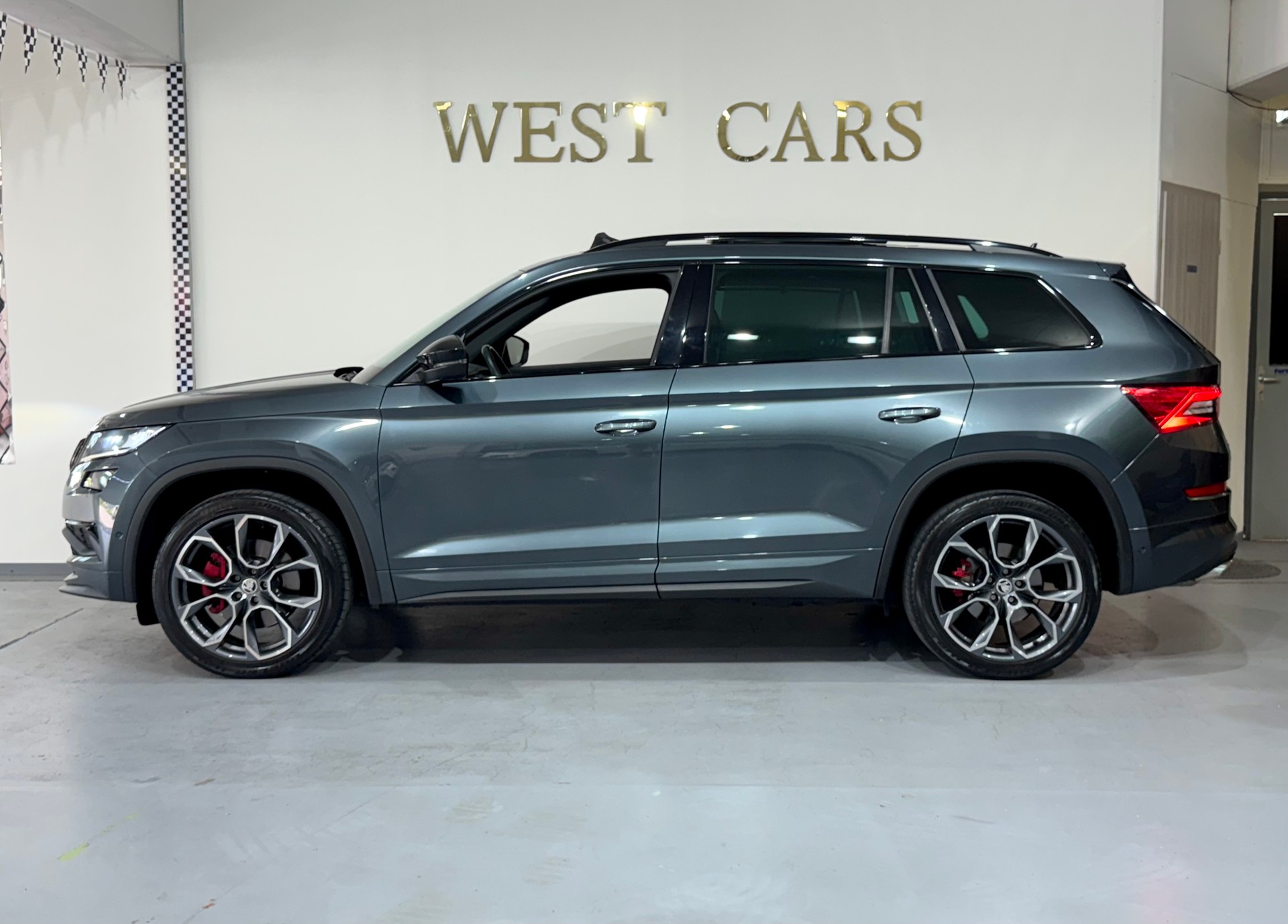 SKODA Kodiaq 2.0 Bi-TDI SCR RS 4x4 DSG **7 Plätzer**-image-1