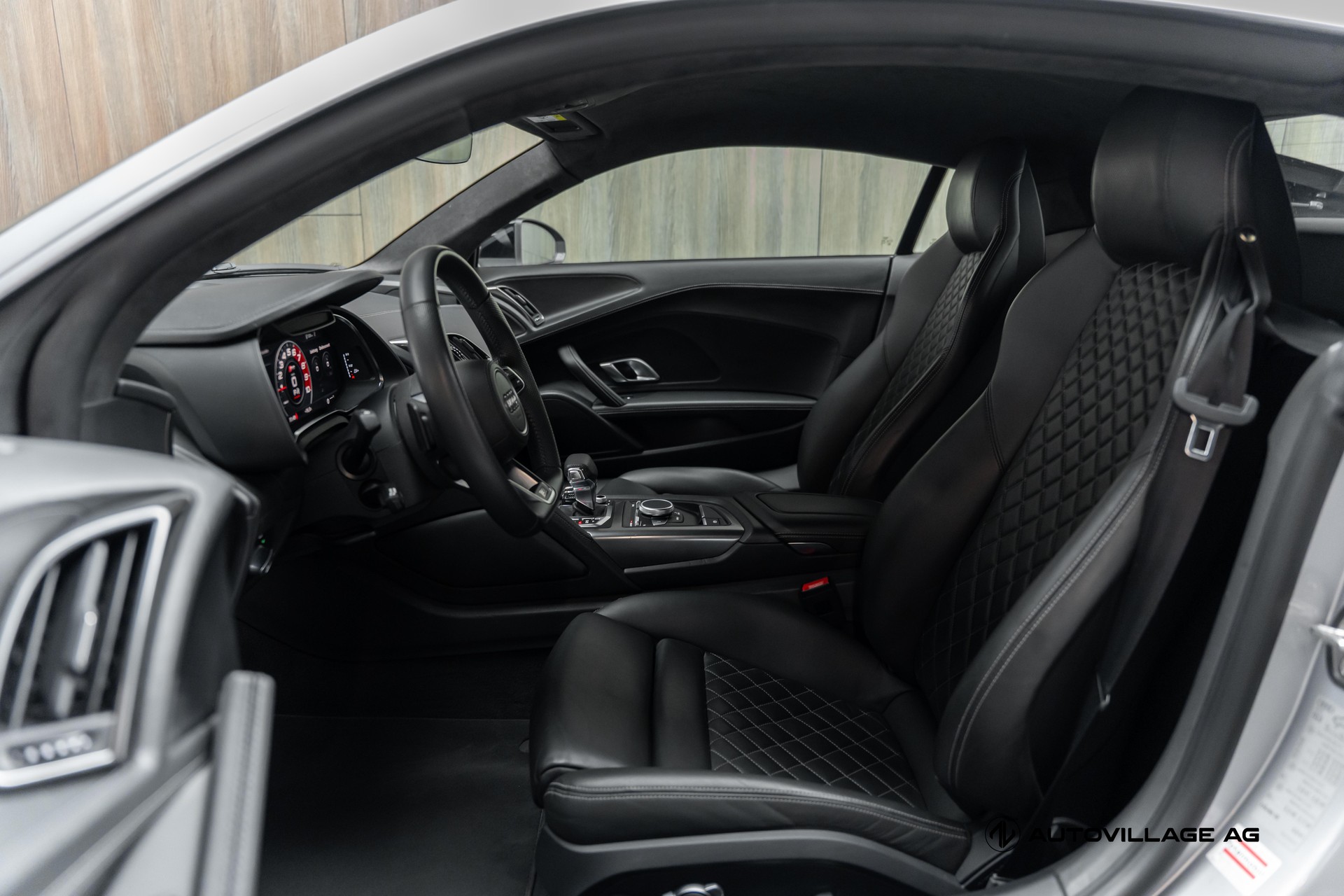 AUDI R8 Coupé RWD S-Tronic-showroom-element-3