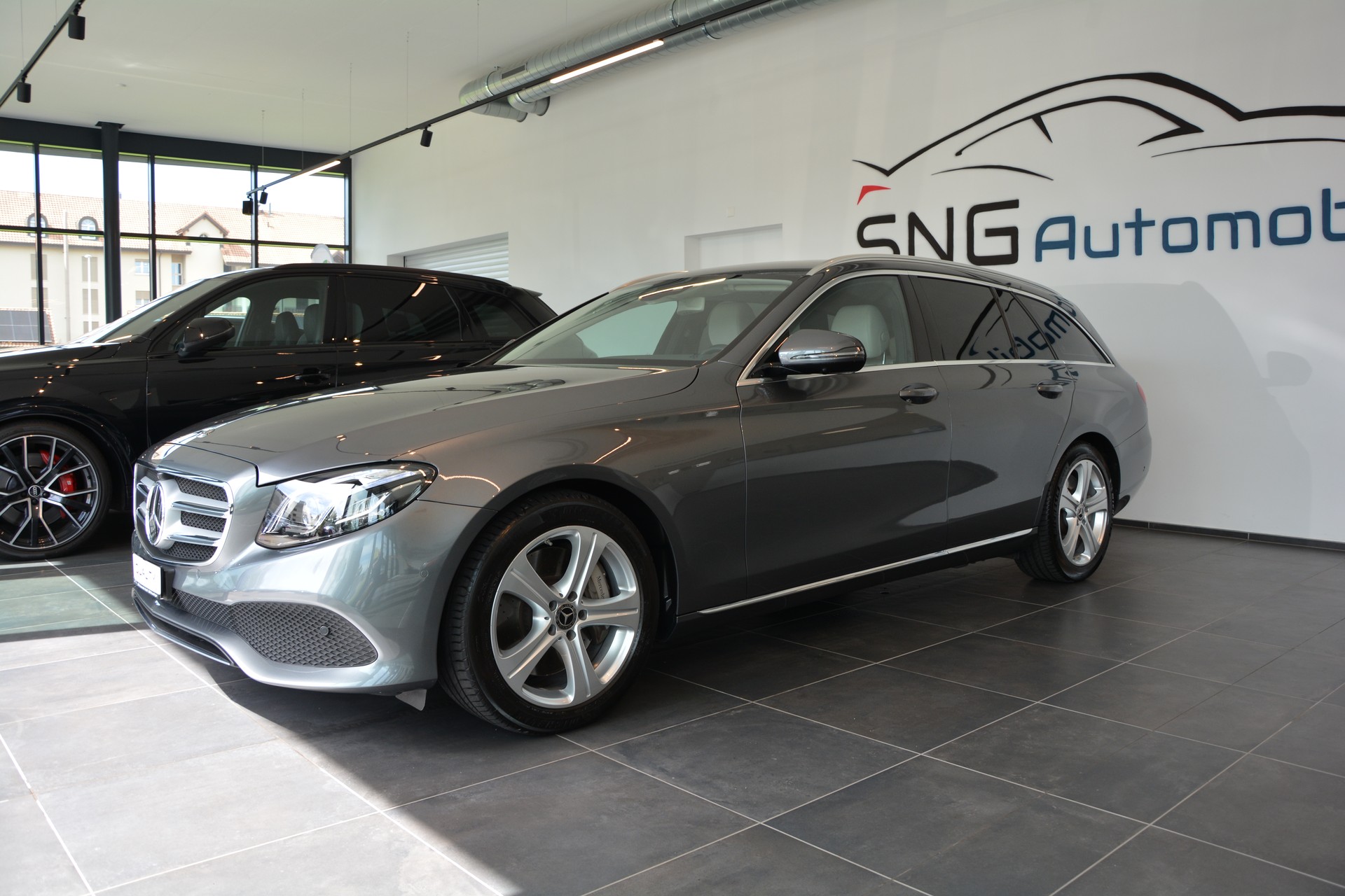 MERCEDES-BENZ E 400 Avantgarde 4 Matic 9G-Tronic-image-1