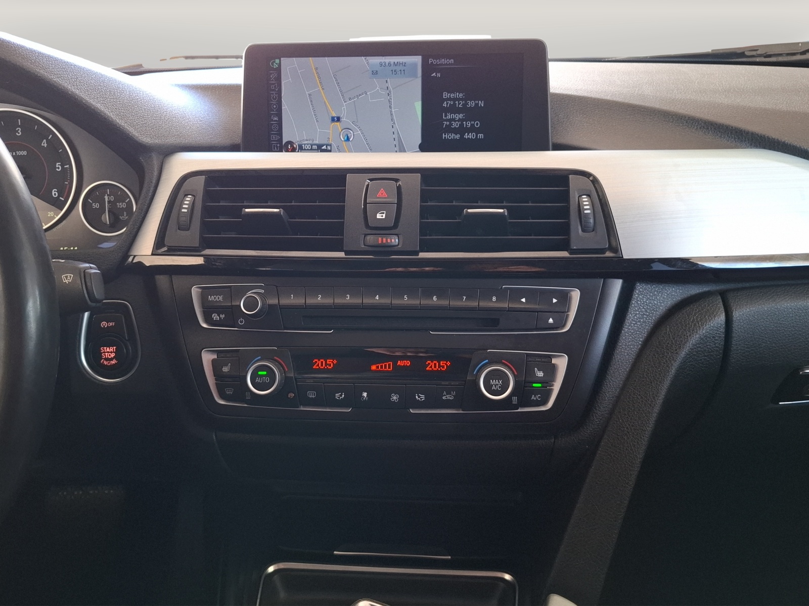 BMW 330d Touring Sport Line Steptronic // MFK 26.02.2026 // 8-fach Aluminiumbereift-image-13