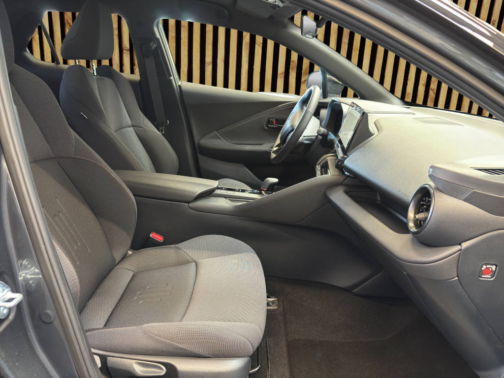TOYOTA C-HR 1.8 HEV Trend-image-4