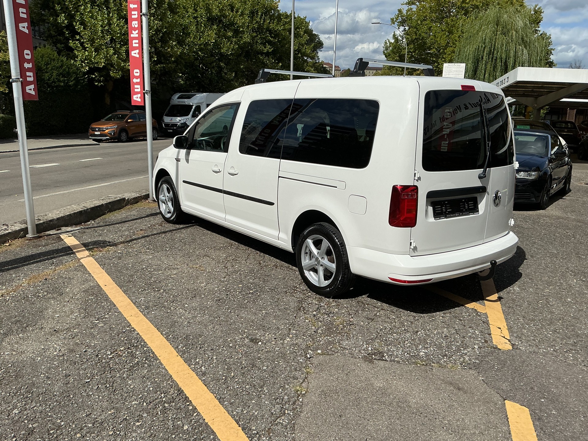 VW Caddy Maxi 1.4TSI BlueMotion Technology DSG-image-5