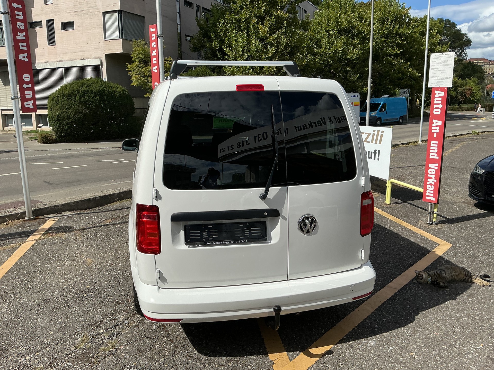 VW Caddy Maxi 1.4TSI BlueMotion Technology DSG-image-4