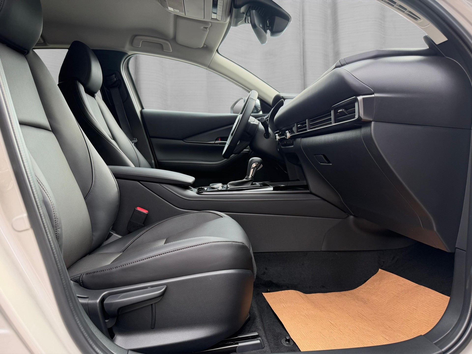 MAZDA CX-30 SKYACTIV-X 186 M Hybrid Homura Plus AWD AT-image-14