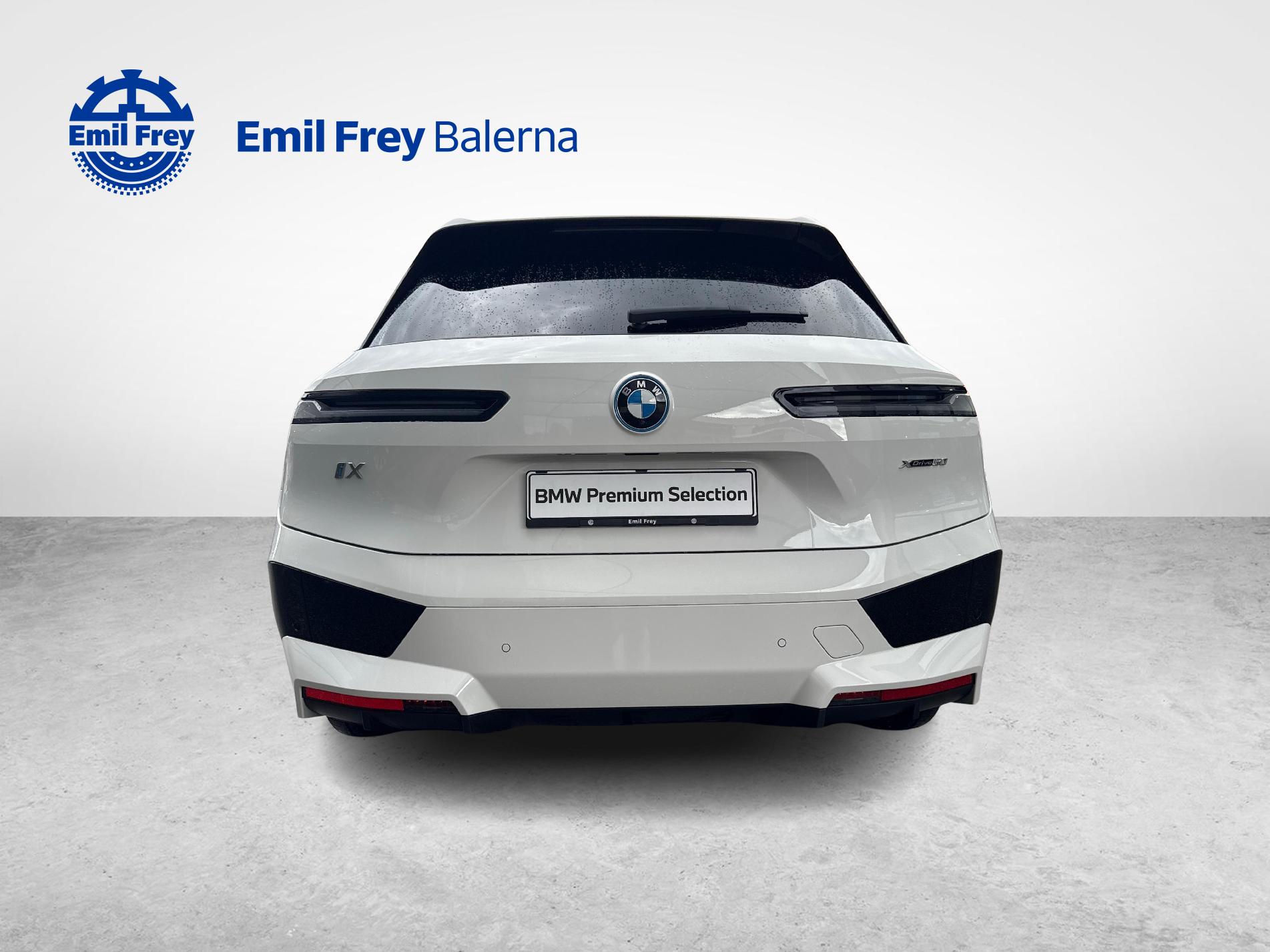 BMW iX xDrive50-image-5