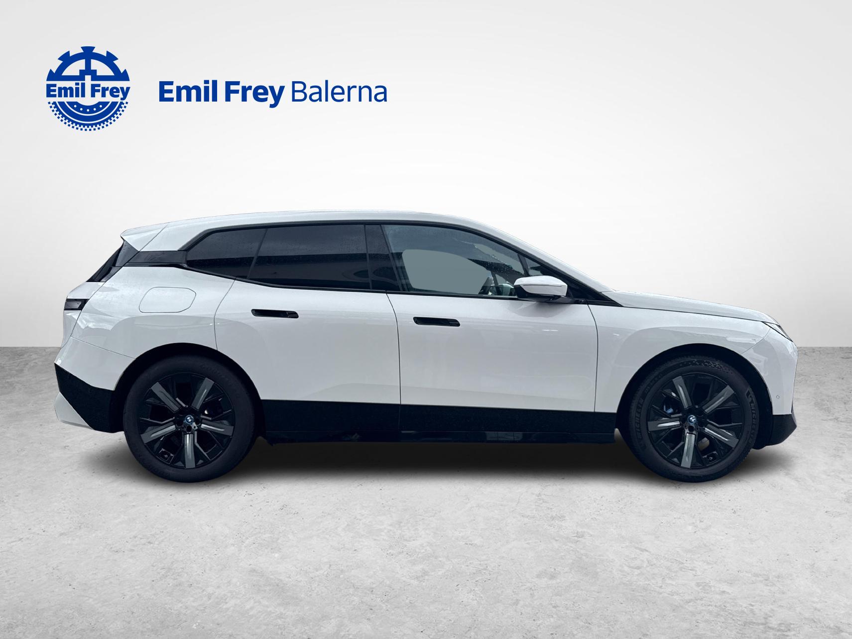 BMW iX xDrive50-image-7