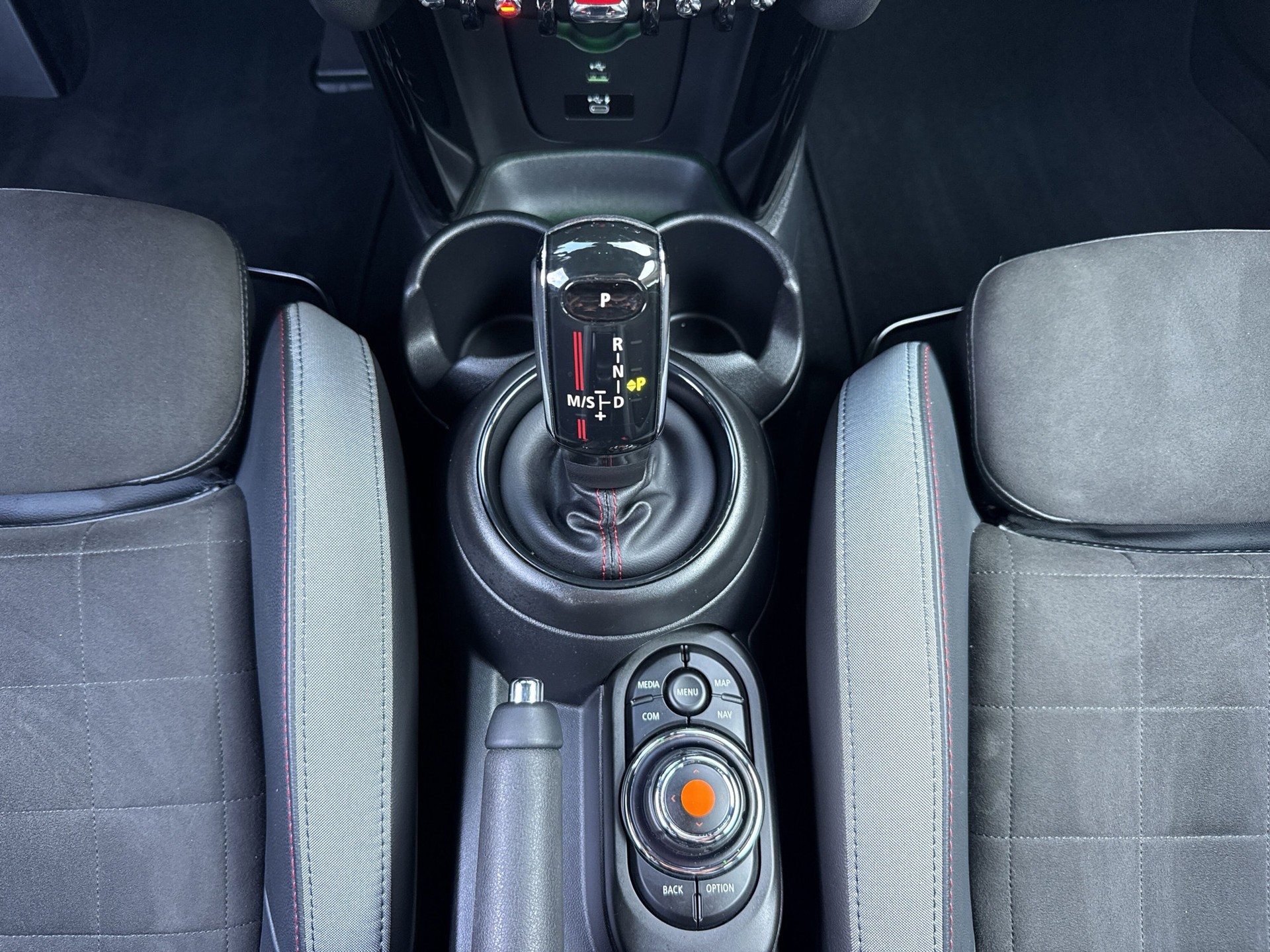 MINI Cooper S Steptronic DKG-image-12