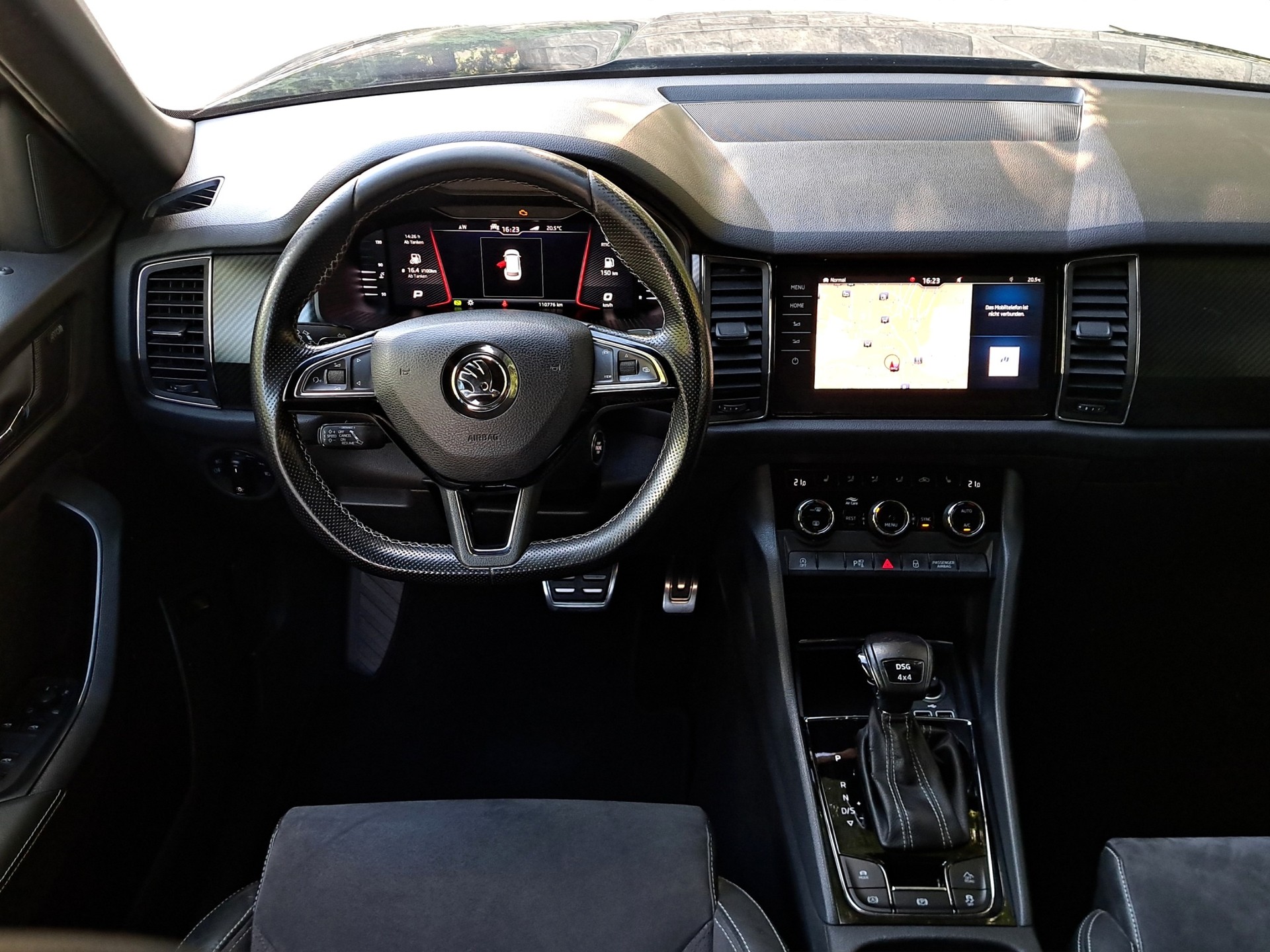 SKODA Kodiaq 2.0 TSI 4x4 Sport Line *360°Cam*-image-9