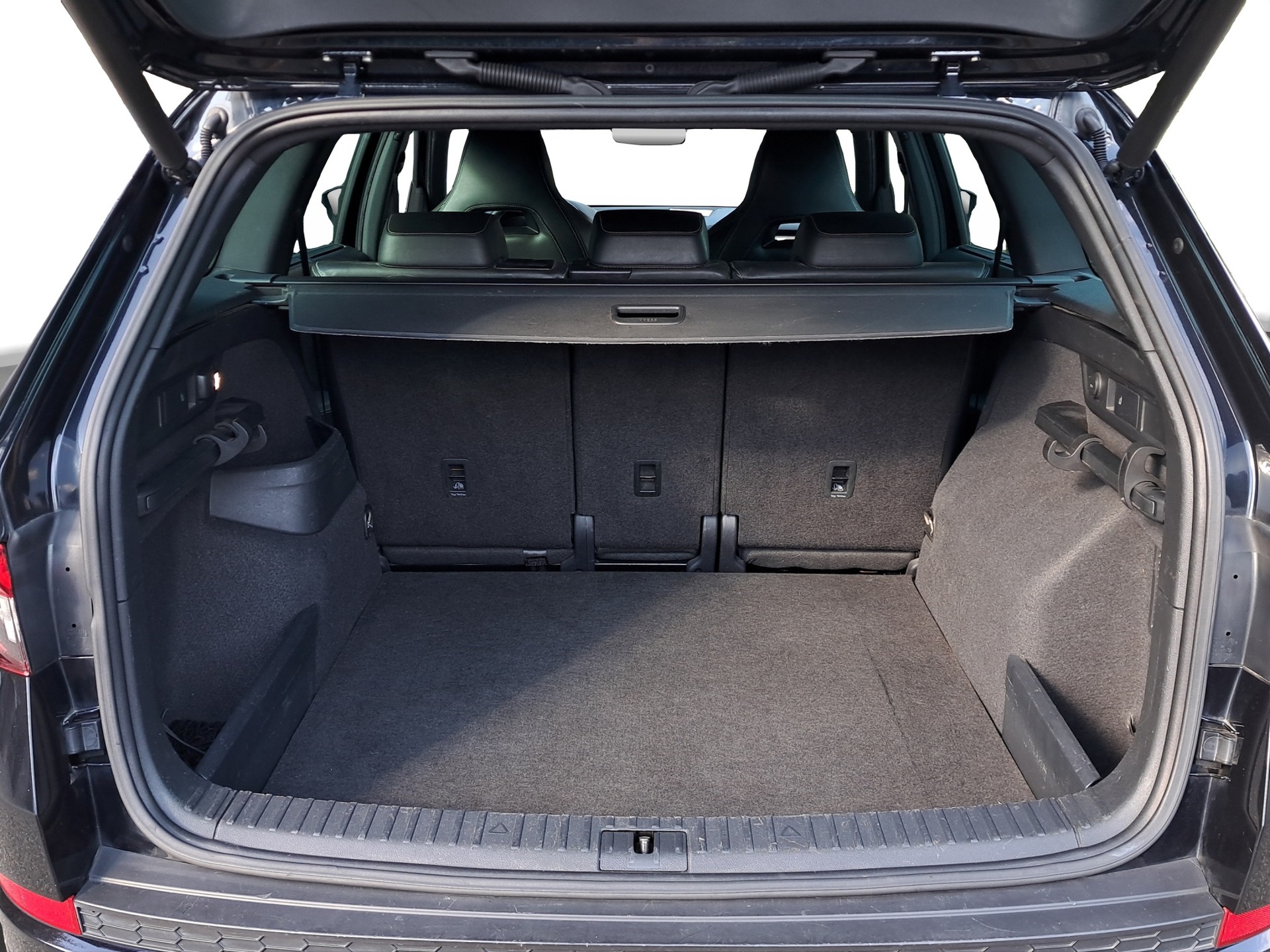 SKODA Kodiaq 2.0 TSI 4x4 Sport Line *360°Cam*-image-12