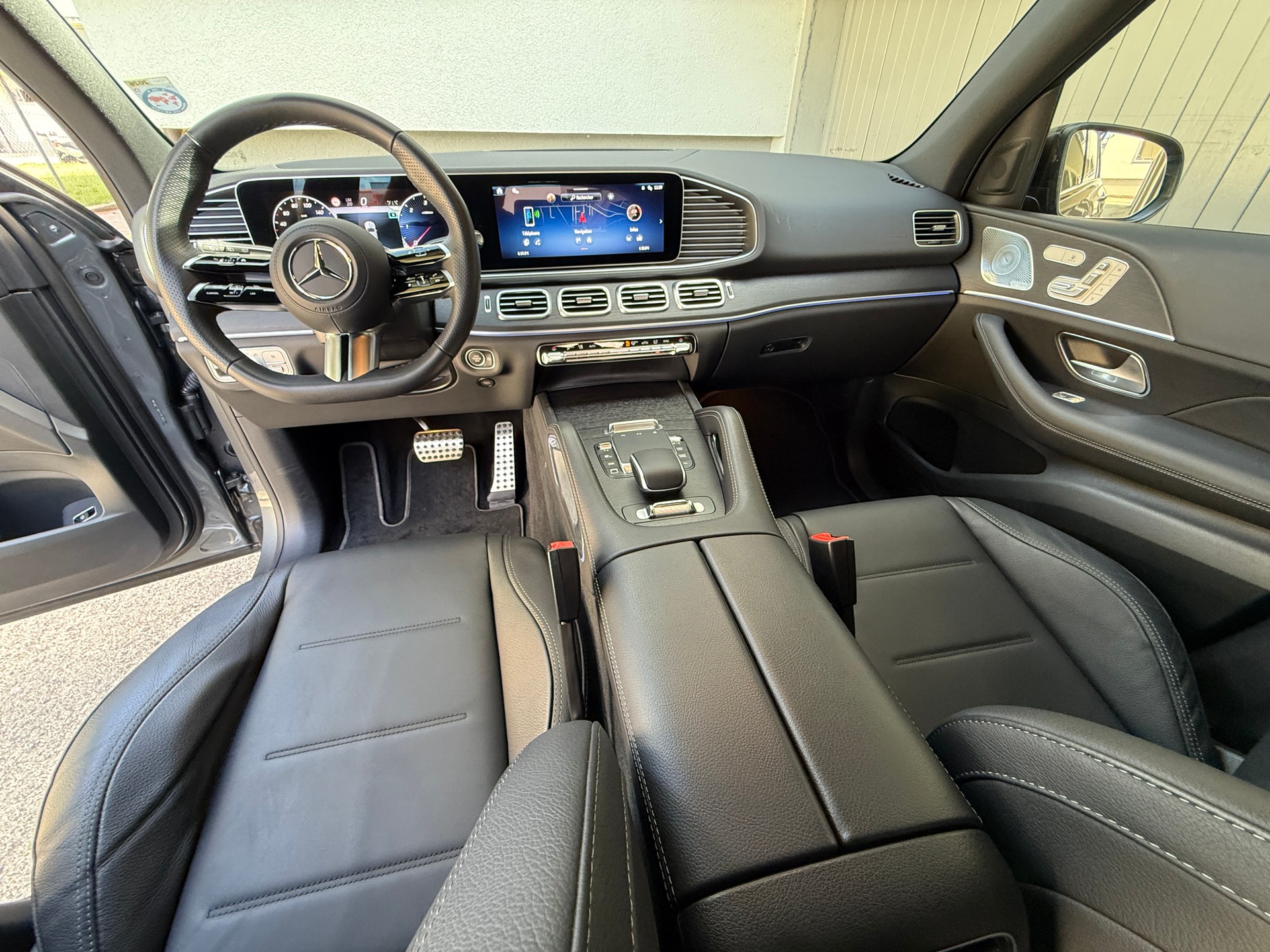 MERCEDES-BENZ GLE 300 d AMG Line 4matic-image-5