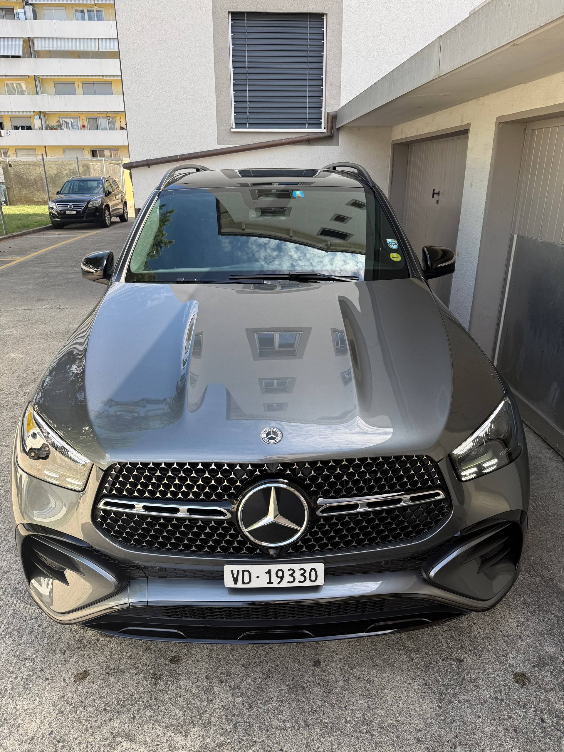 MERCEDES-BENZ GLE 300 d AMG Line 4matic-image-3