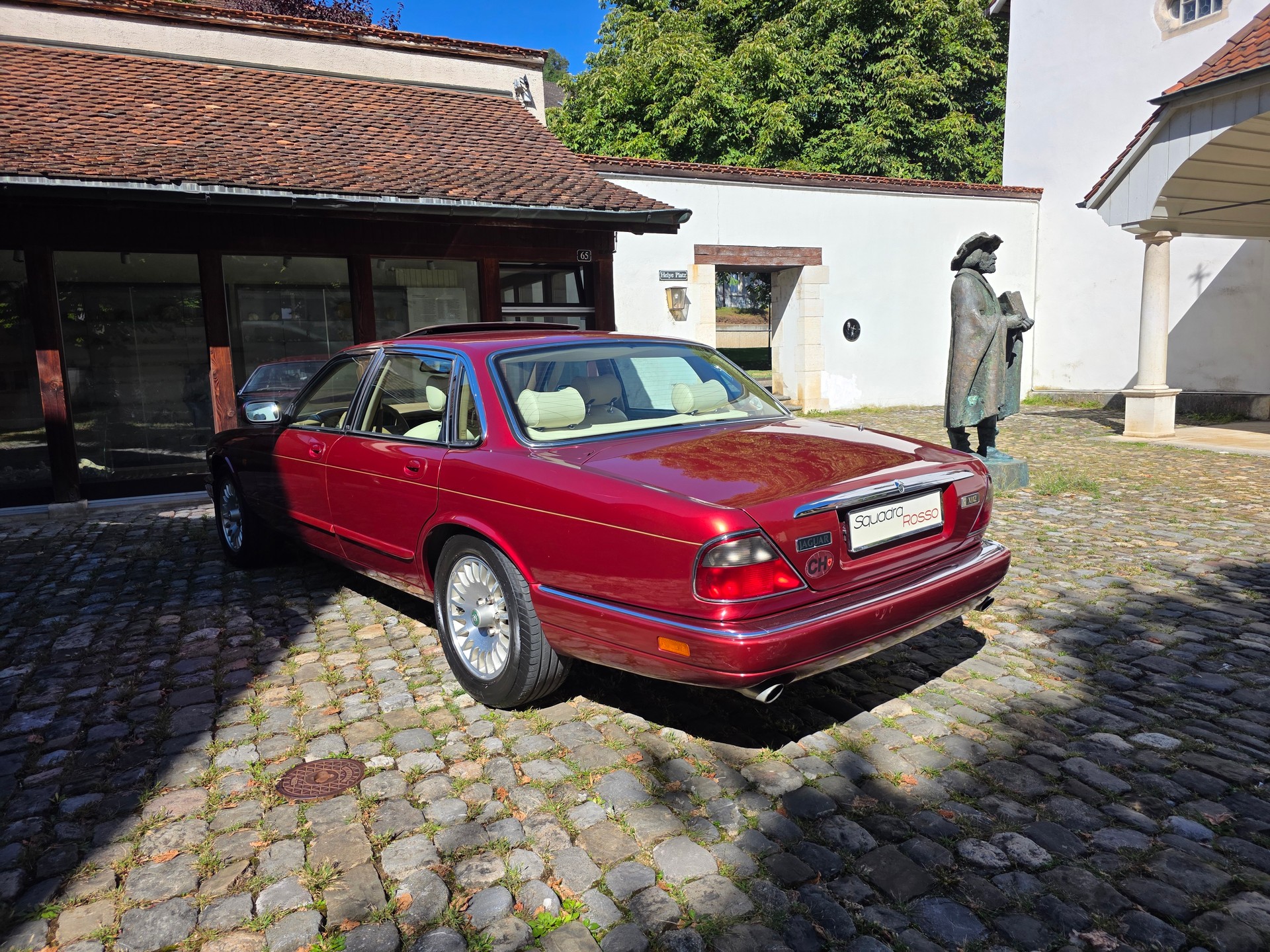 JAGUAR XJ12 6.0 mit Veteranen-MFK-image-5