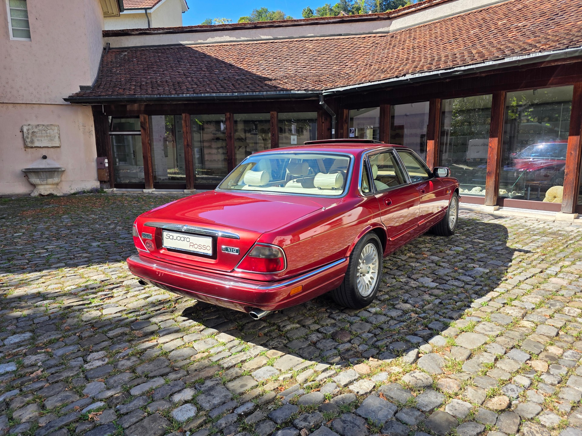 JAGUAR XJ12 6.0 mit Veteranen-MFK-image-7