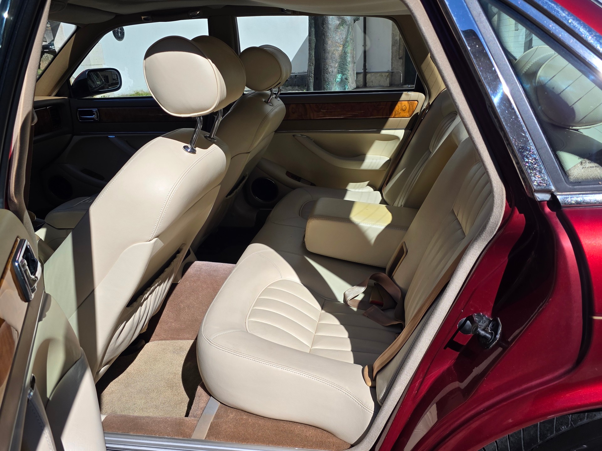 JAGUAR XJ12 6.0 mit Veteranen-MFK-image-15