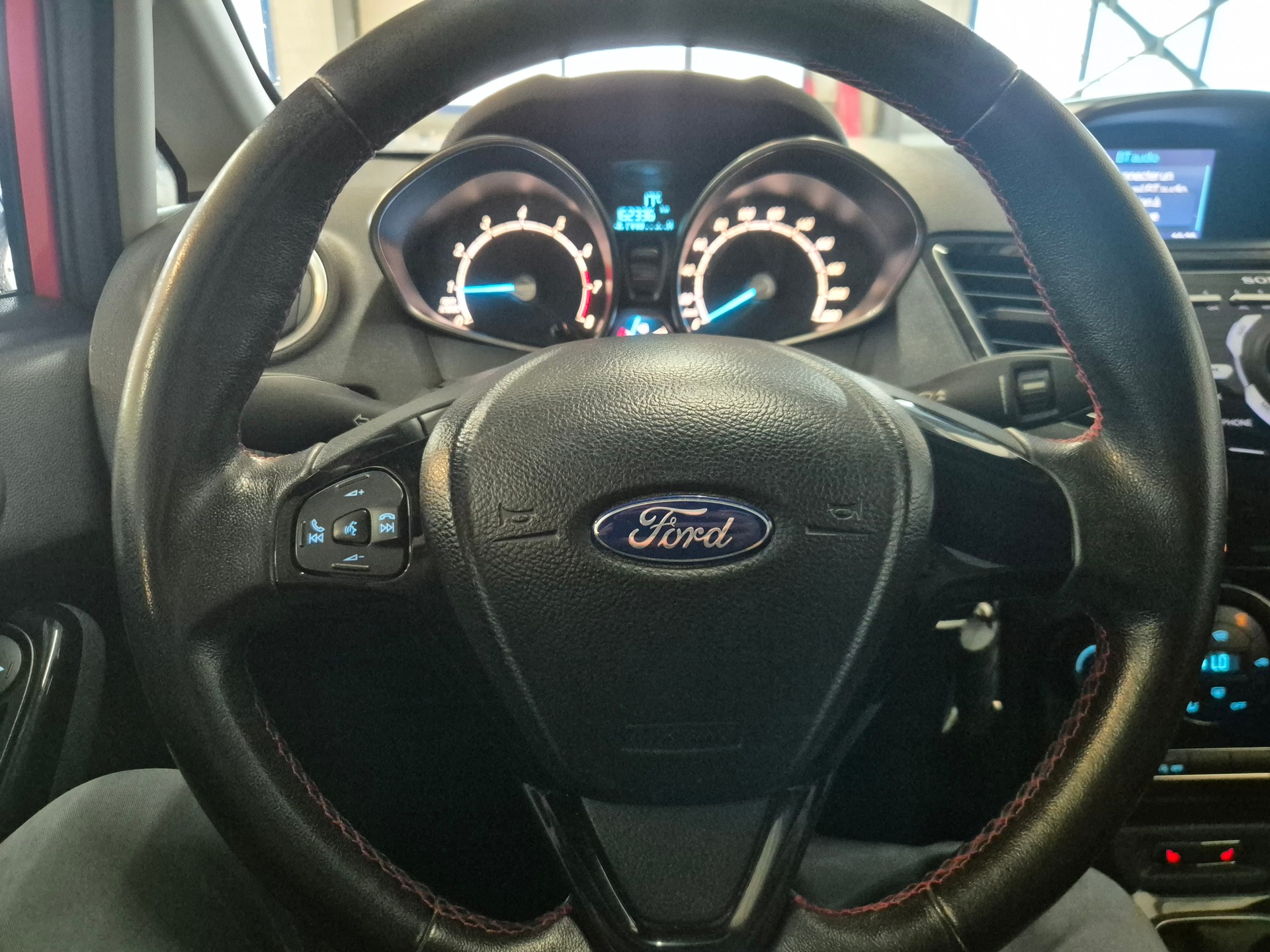 FORD Fiesta 1.0 SCTi Sport Red-image-7