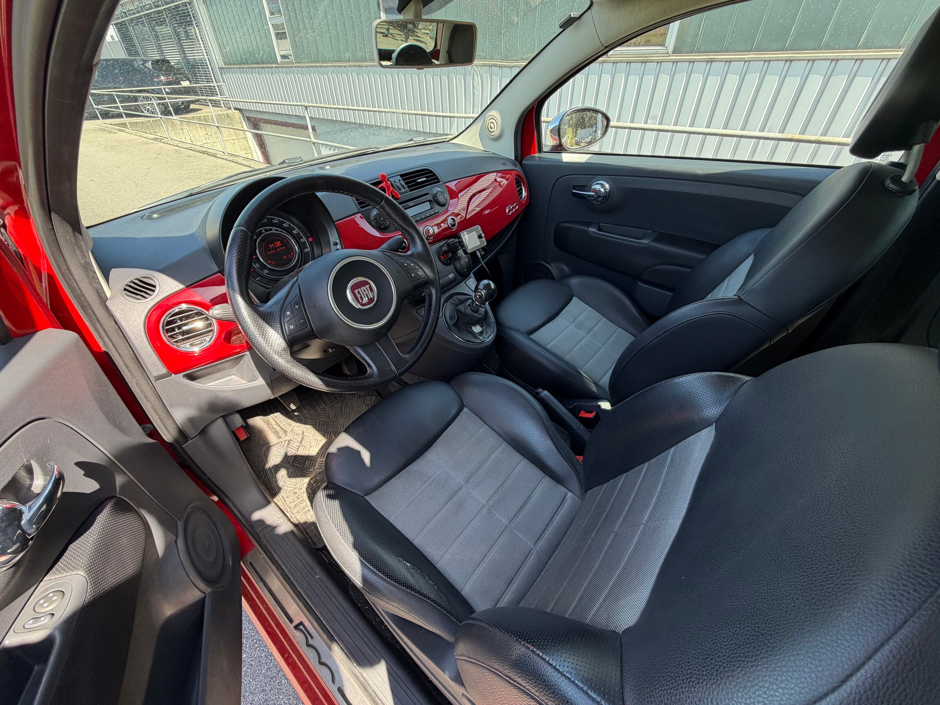 FIAT 500 1.4 16V Lounge-image-5