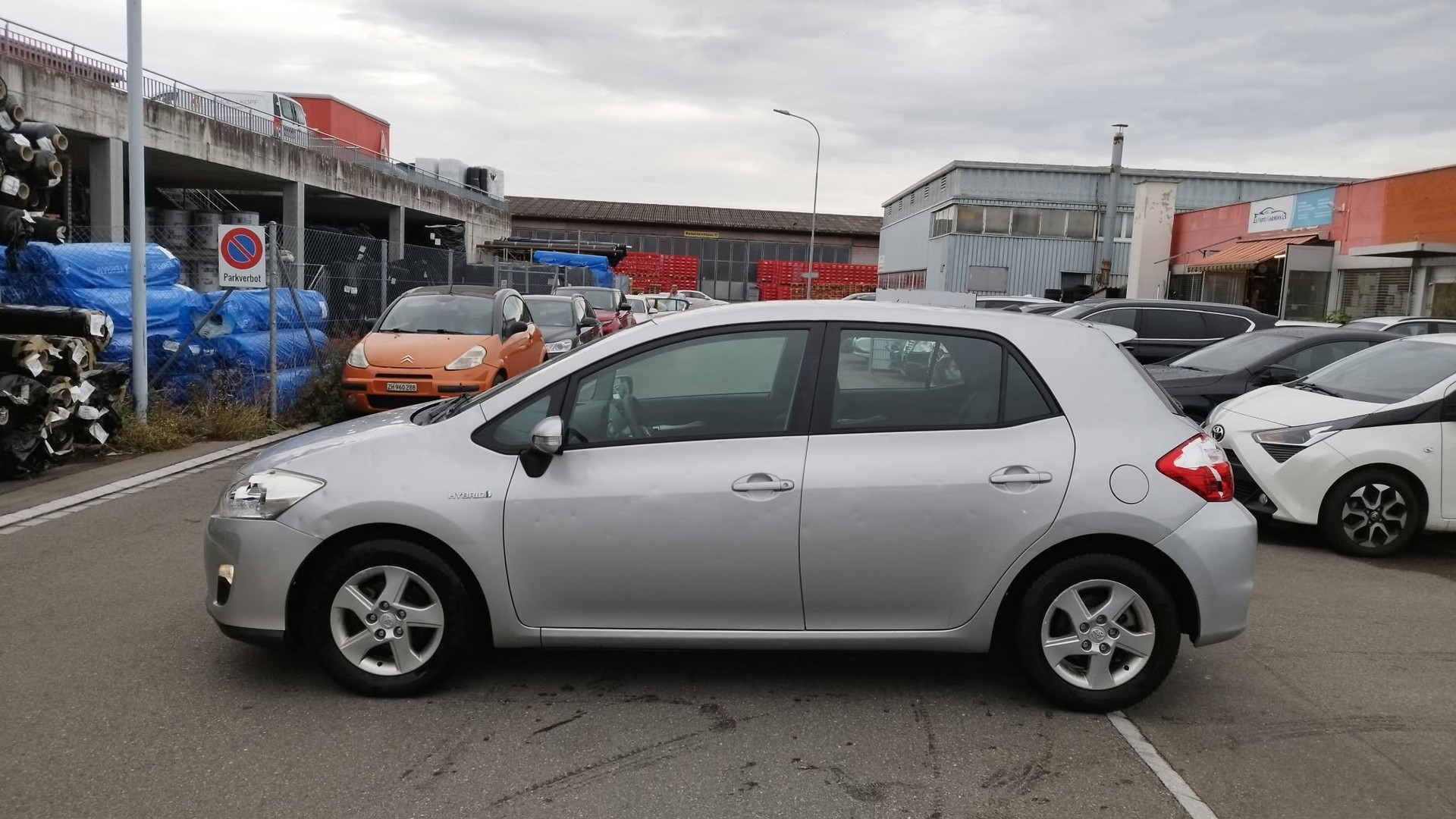TOYOTA Auris 1.8 16V HSD Linea Luna-image-5