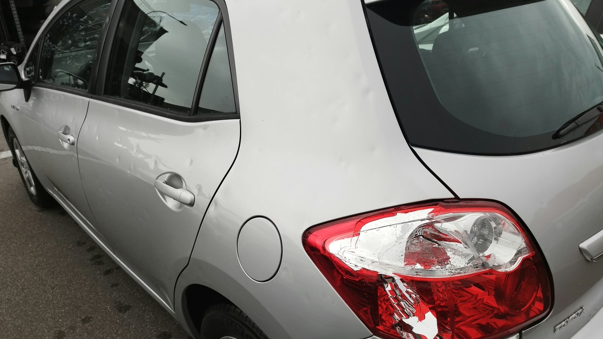 TOYOTA Auris 1.8 16V HSD Linea Luna-image-13