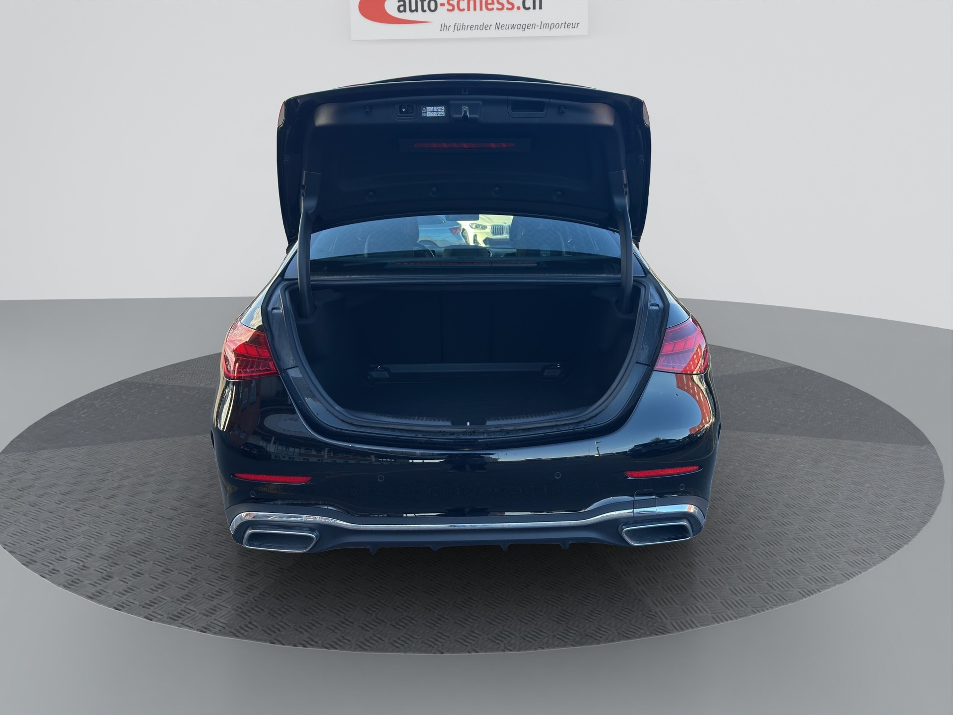 MERCEDES-BENZ C 220 d AMG Line-image-14