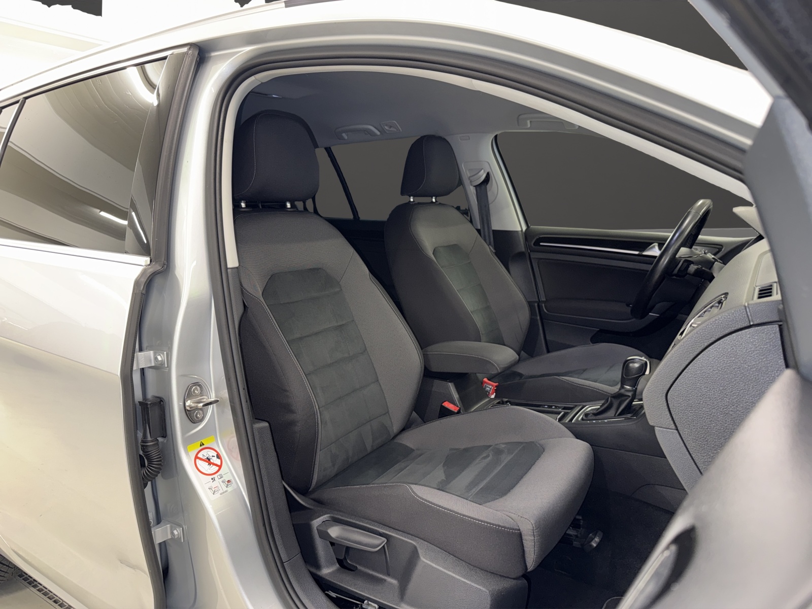 VW Golf Variant 2.0 TDI Highline DSG-image-7