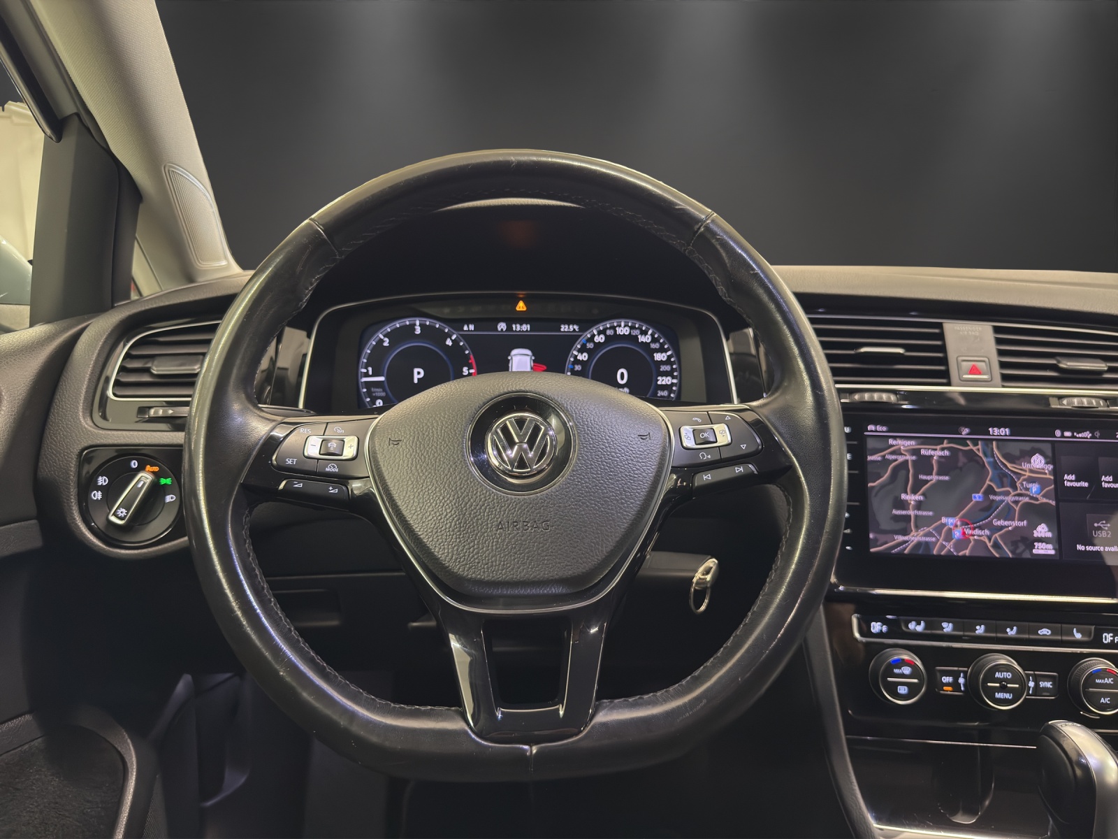 VW Golf Variant 2.0 TDI Highline DSG-image-12