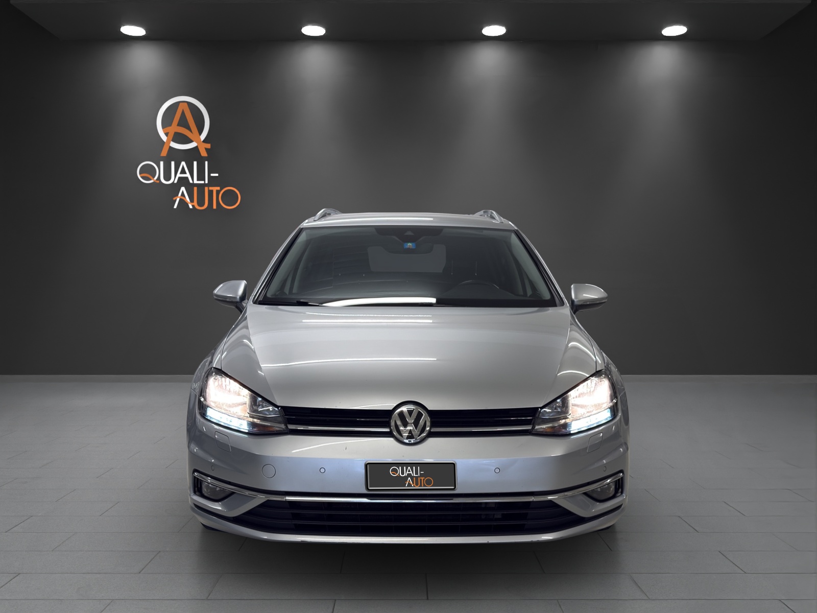 VW Golf Variant 2.0 TDI Highline DSG-image-1