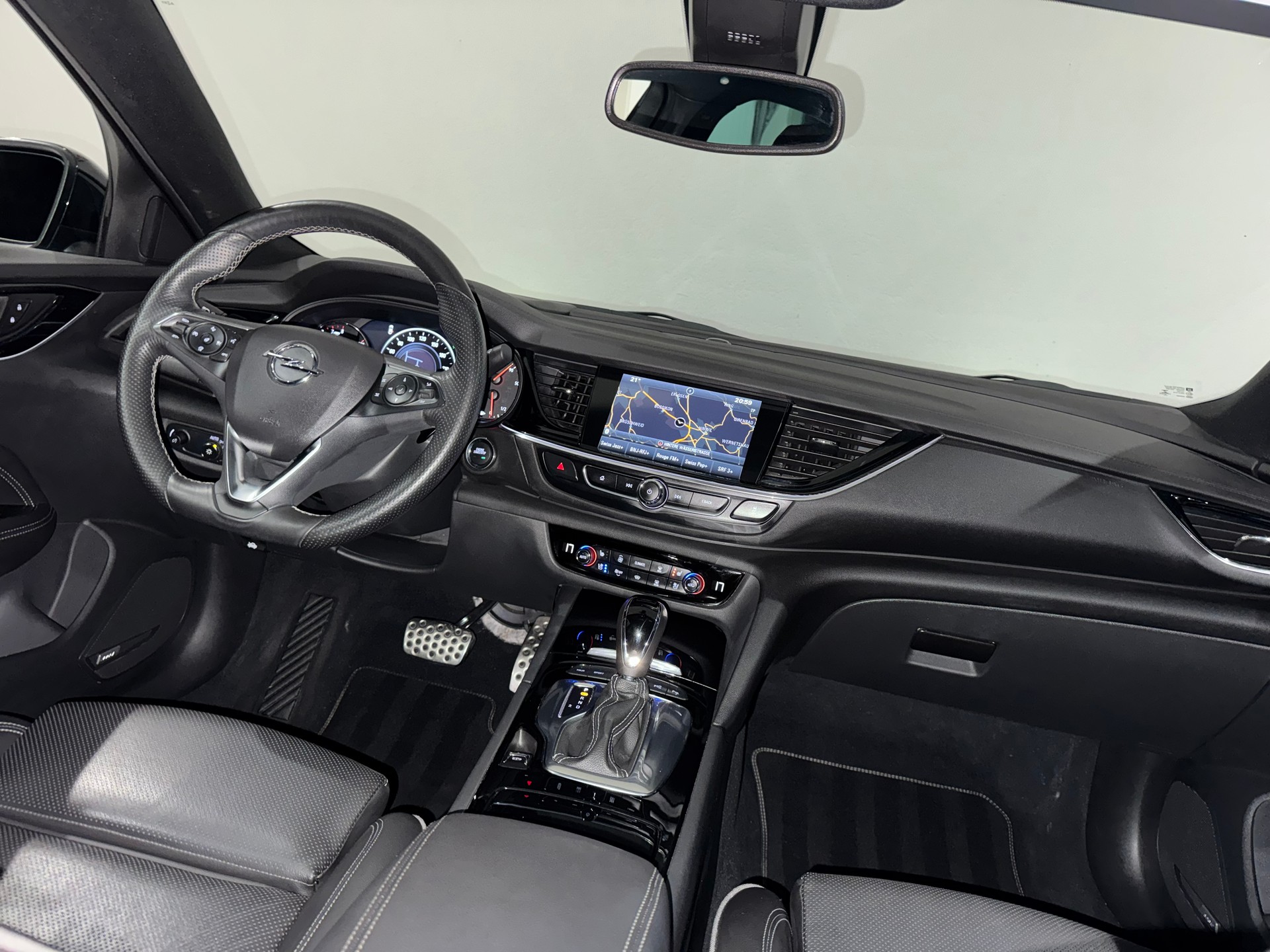 OPEL Insignia 2.0 T Grand Sport Excellence 4WD Automat | 1.Hand | CH |-image-15